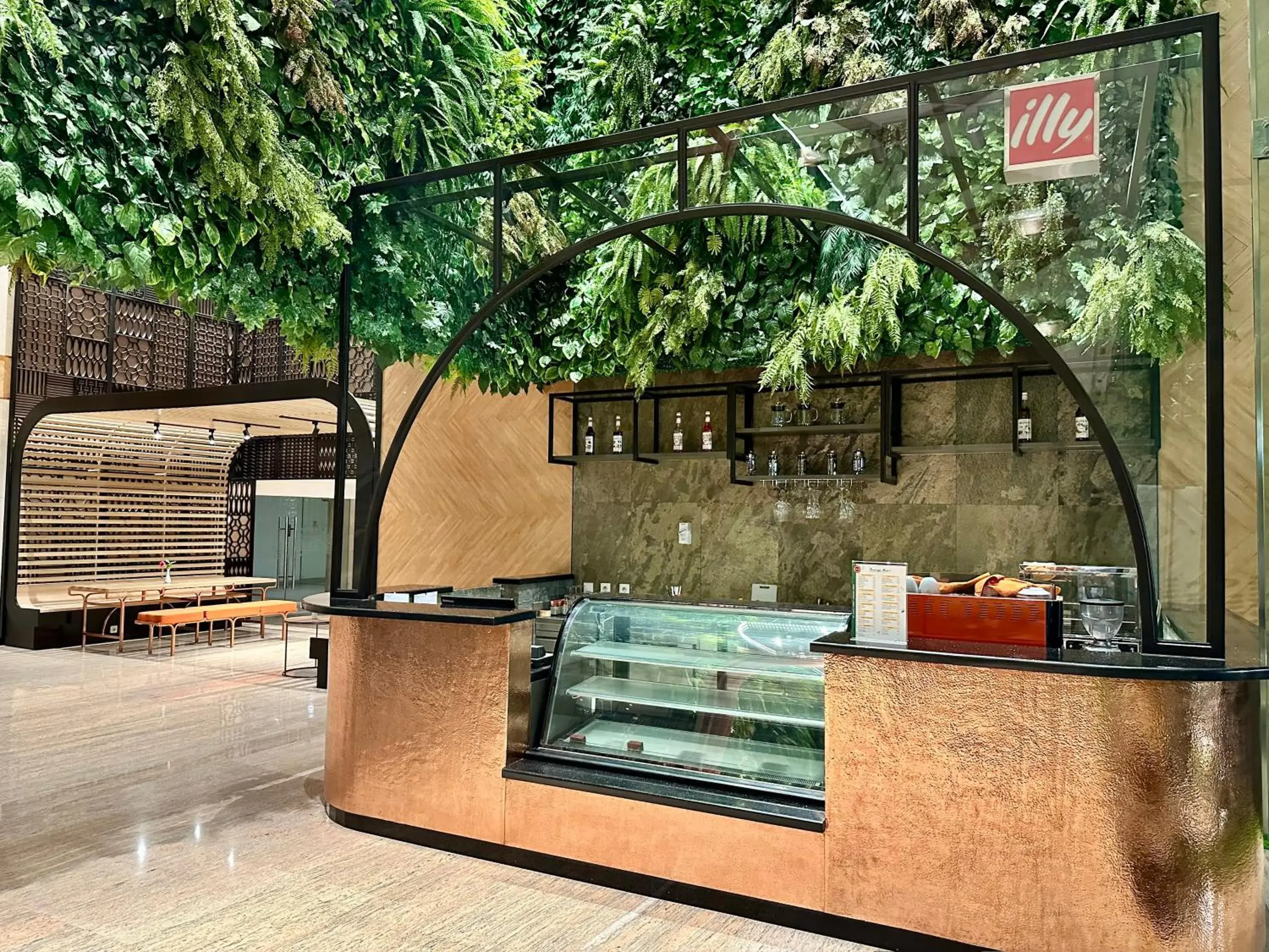 Lounge or bar in HARRIS Hotel & Conventions Gubeng Lounge or bar in HARRIS Hotel & Conventions Gubeng