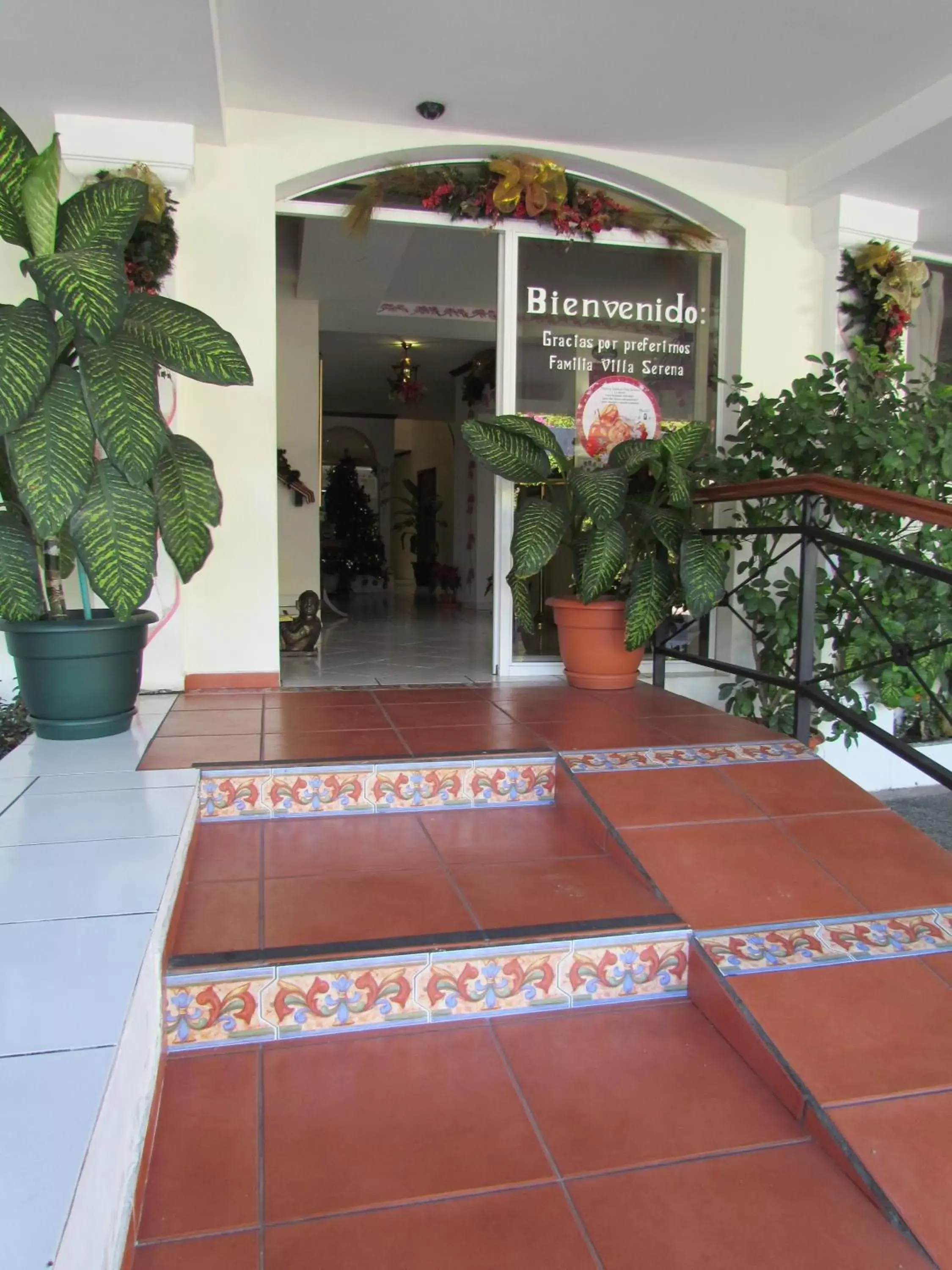 Facade/entrance in Hotel Villa Serena San Benito Facade/entrance in Hotel Villa Serena San Benito
