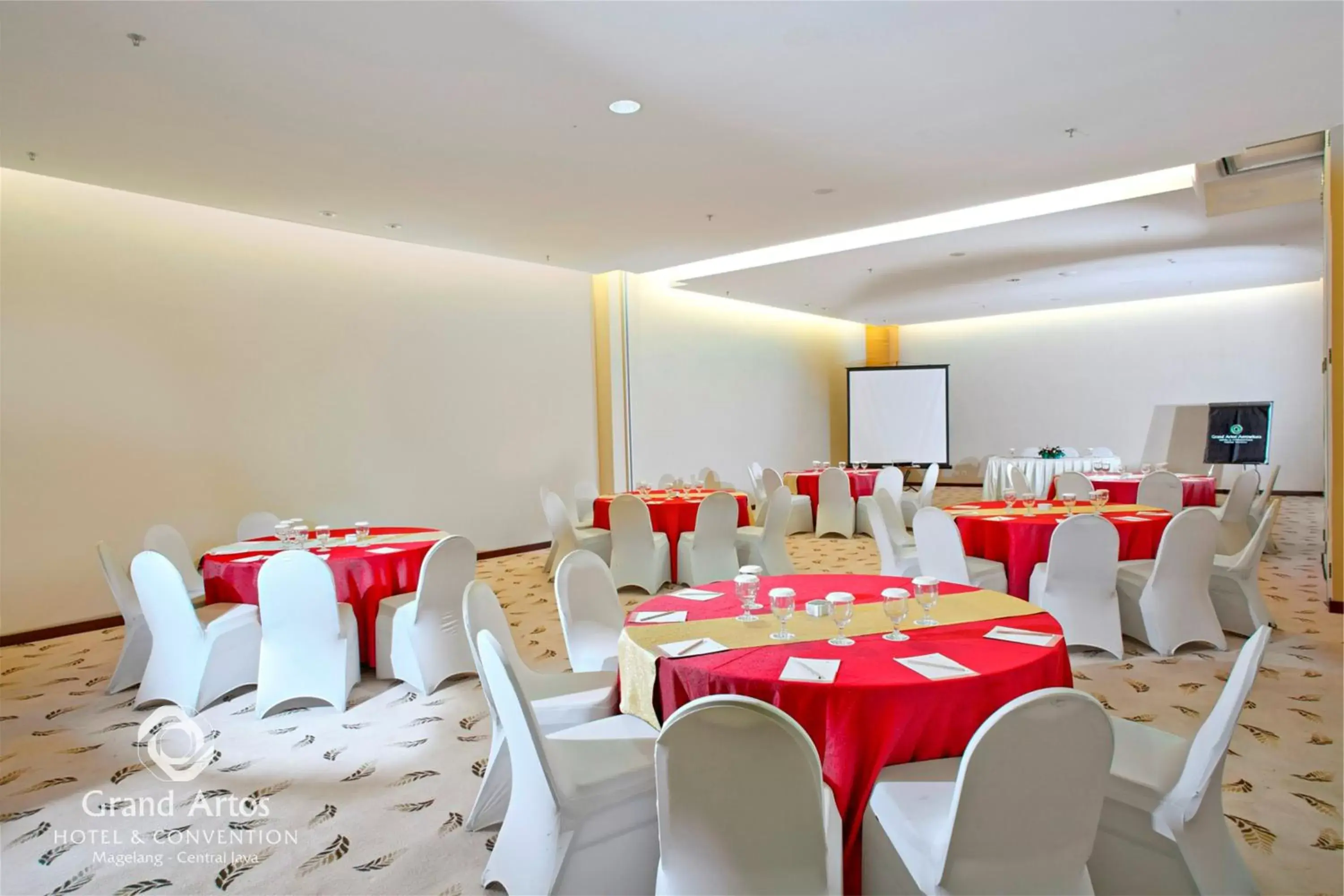 People, Banquet Facilities in Grand Artos Hotel & Convention