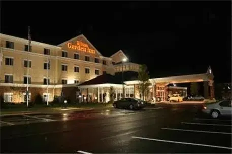 Property building in Hilton Garden Inn Oxford/Anniston, AL