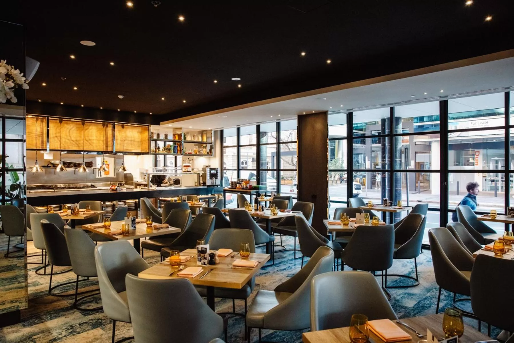 Restaurant/places to eat in Peppers Waymouth Hotel