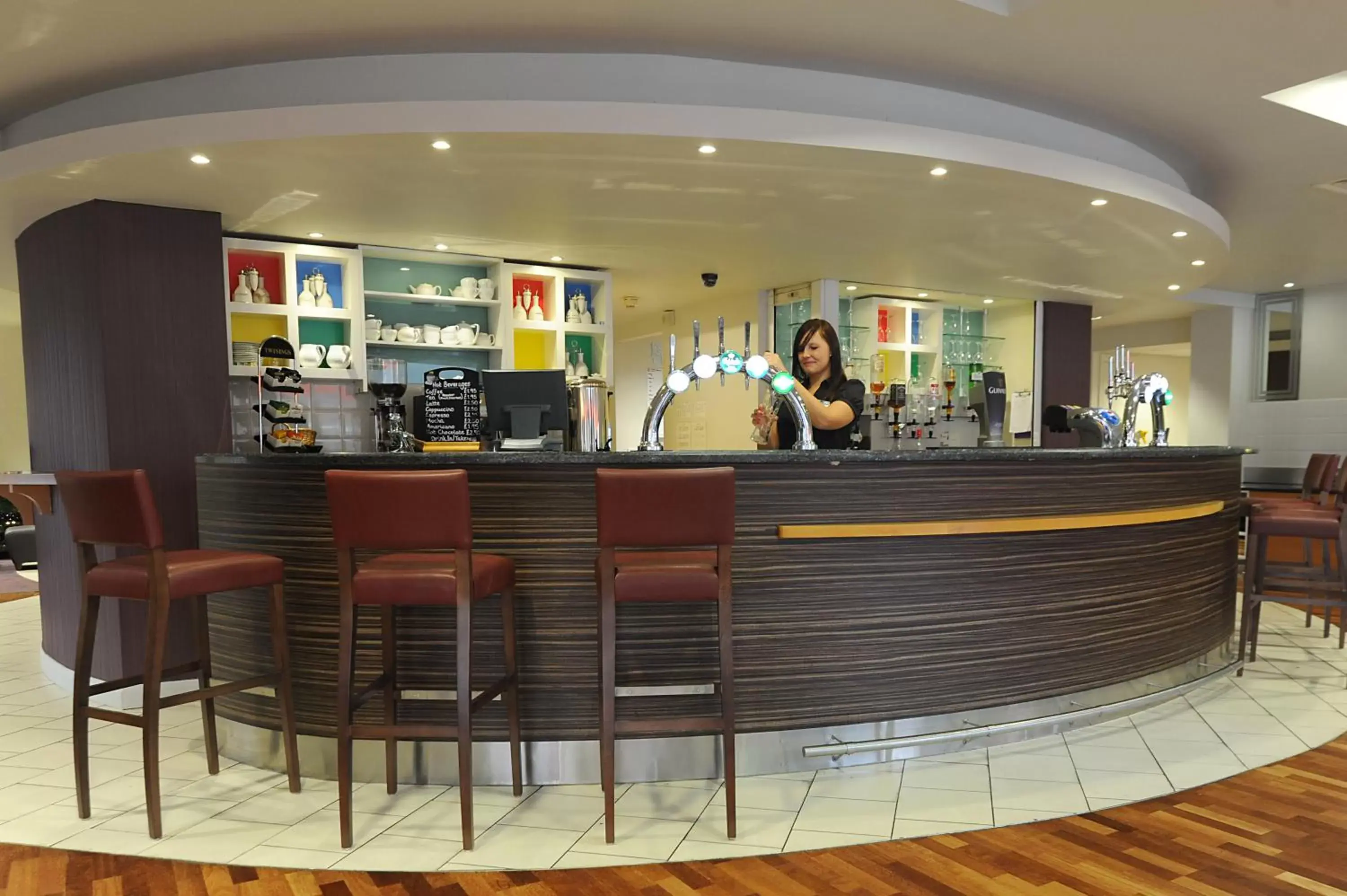 Lounge or bar in Park Inn by Radisson Birmingham Walsall