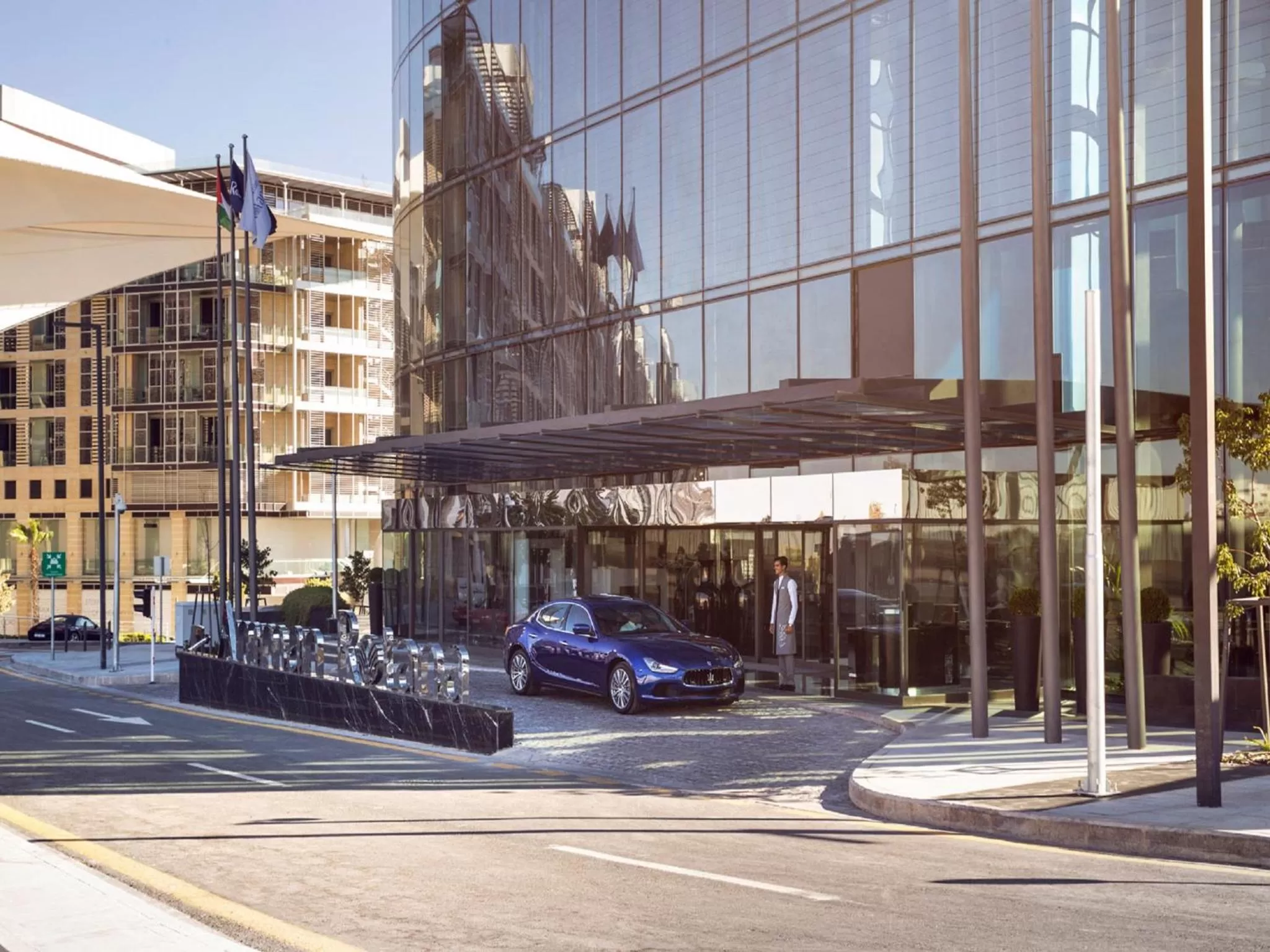 Facade/entrance in Amman Rotana