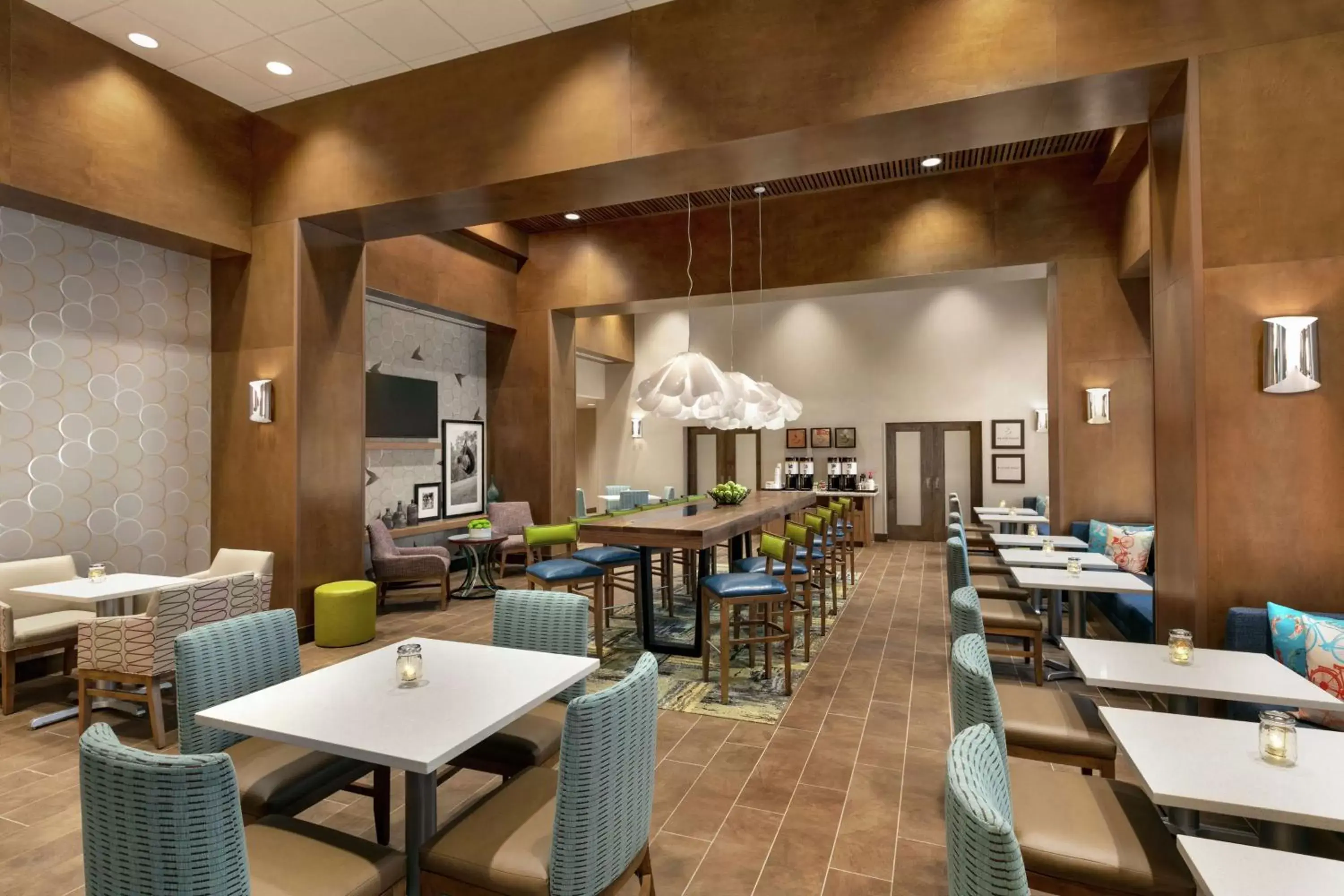 Lobby or reception in Hampton Inn And Suites By Hilton Johns Creek Lobby or reception in Hampton Inn And Suites By Hilton Johns Creek