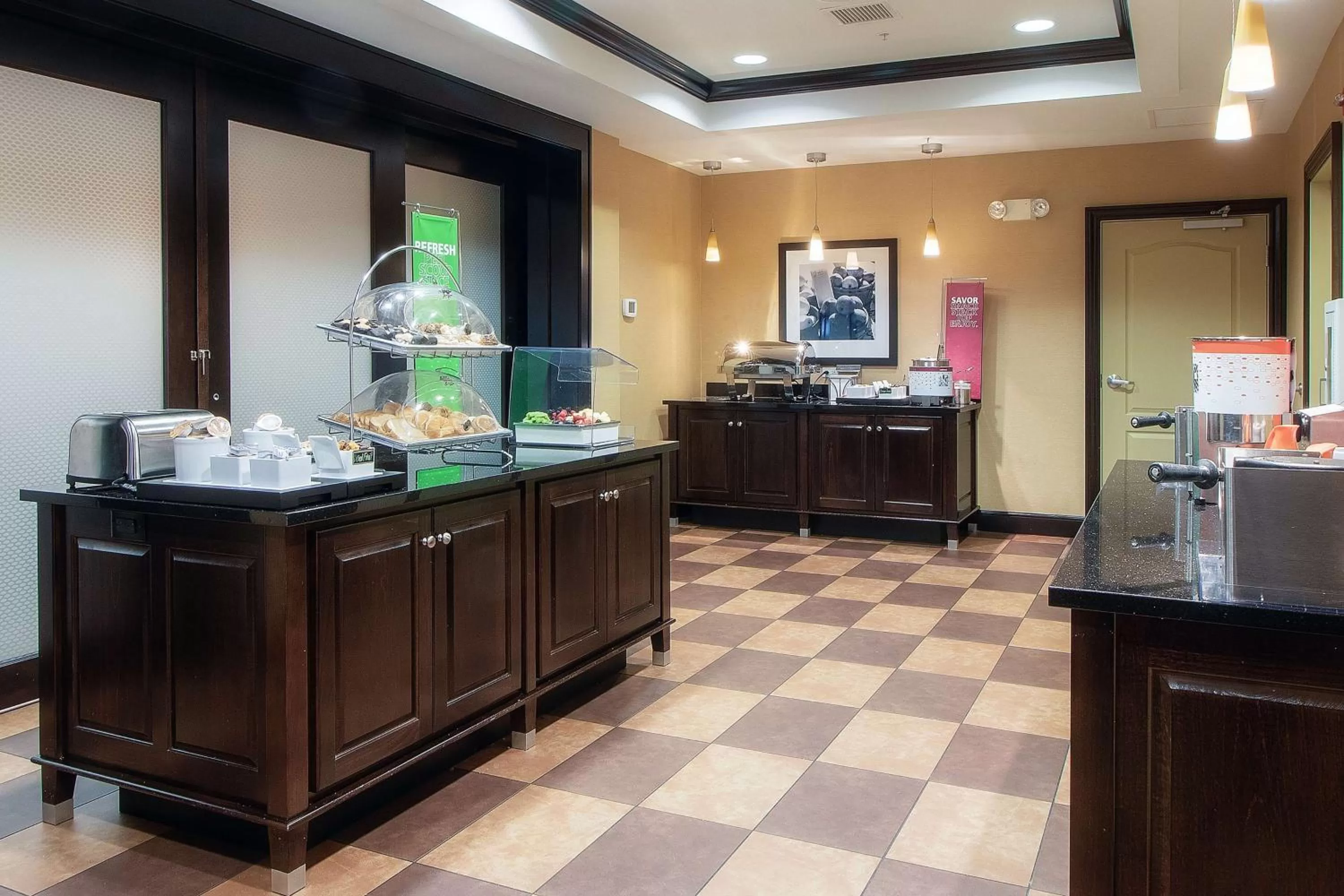 Dining area in Hampton Inn Oxford/Miami University Area