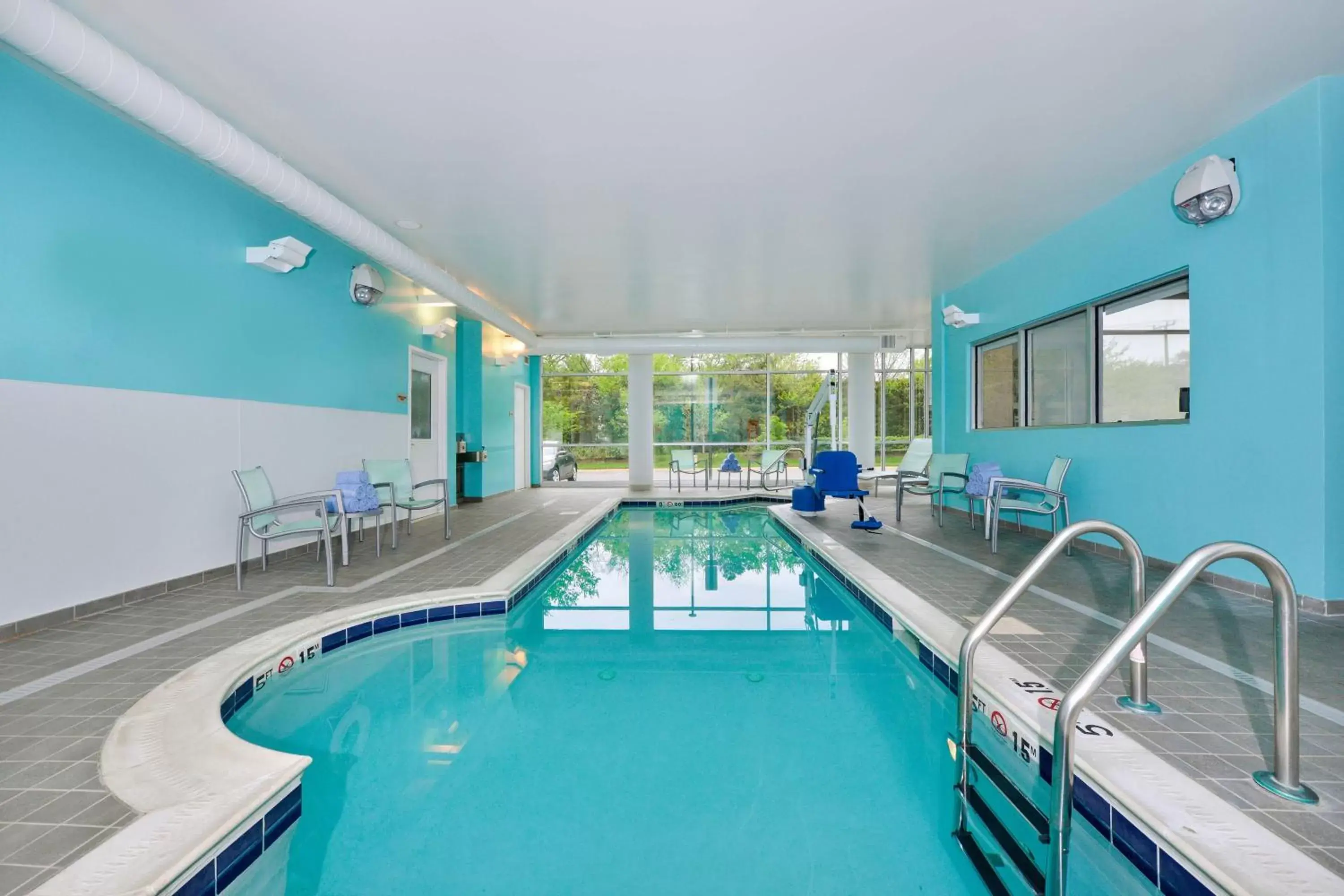 Swimming Pool in SpringHill Suites Ashburn Dulles North