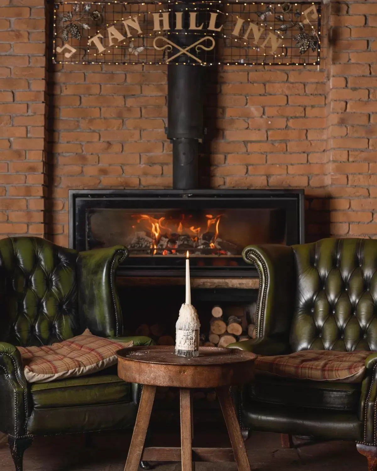 Lounge or bar, Seating Area in The Tan Hill Inn