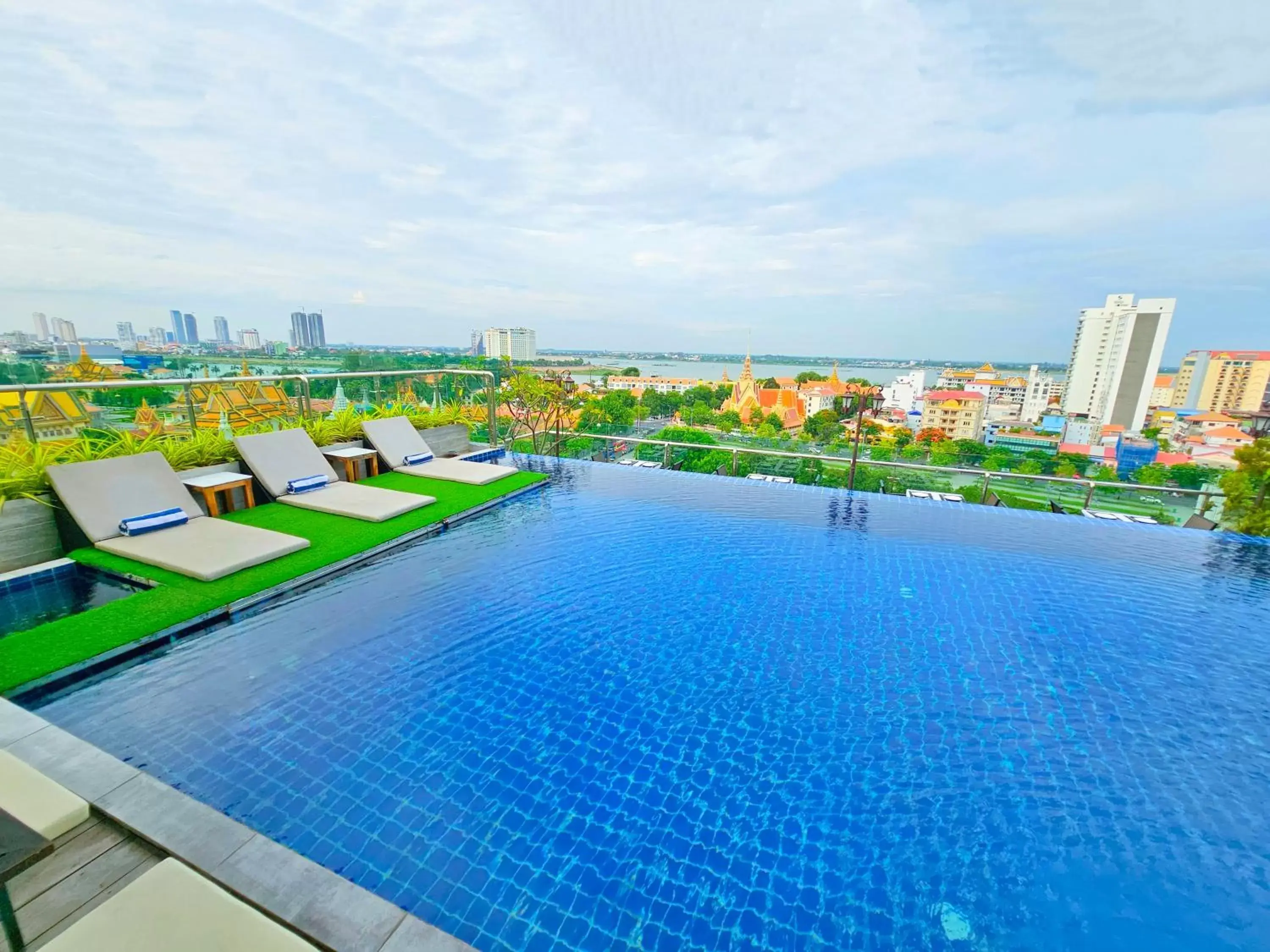 Swimming Pool in Le Botum Hotel