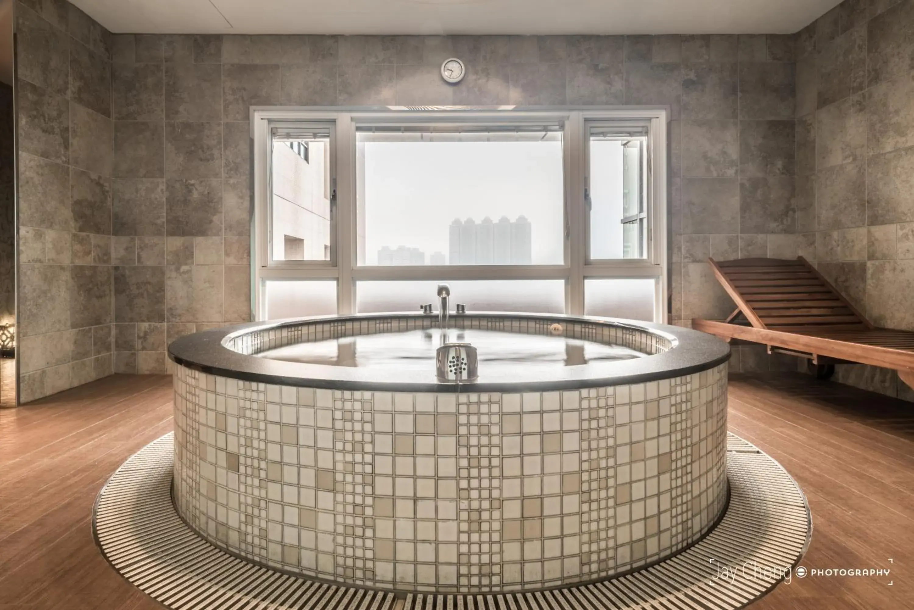 Hot Spring Bath in Chateau de Chine Xinzhuang