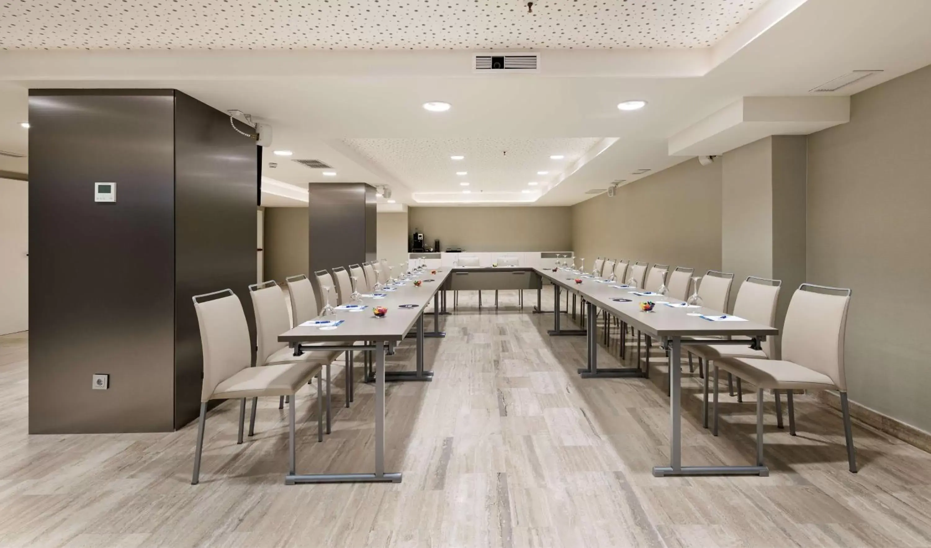 Meeting/conference room in NH Madrid Zurbano