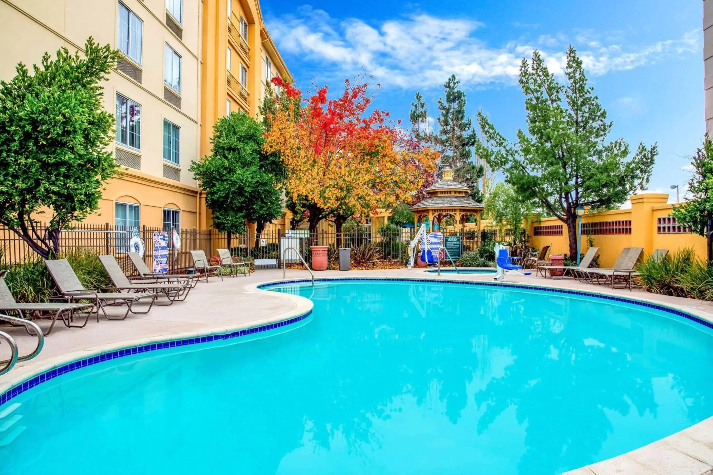 Pool view, Swimming Pool in La Quinta by Wyndham Fremont / Silicon Valley