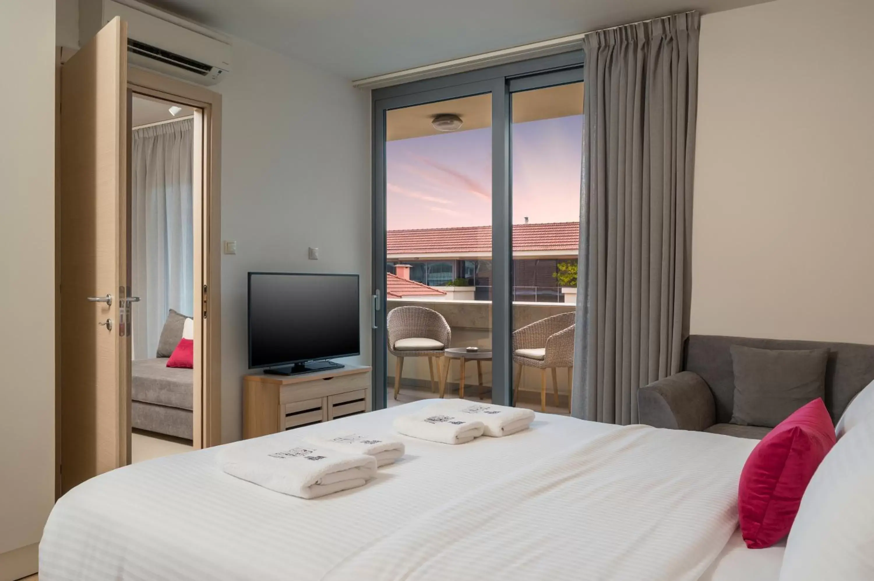 Balcony/Terrace, Bed in Trianon Luxury Apartments & Suites Balcony/Terrace, Bed in Trianon Luxury Apartments & Suites