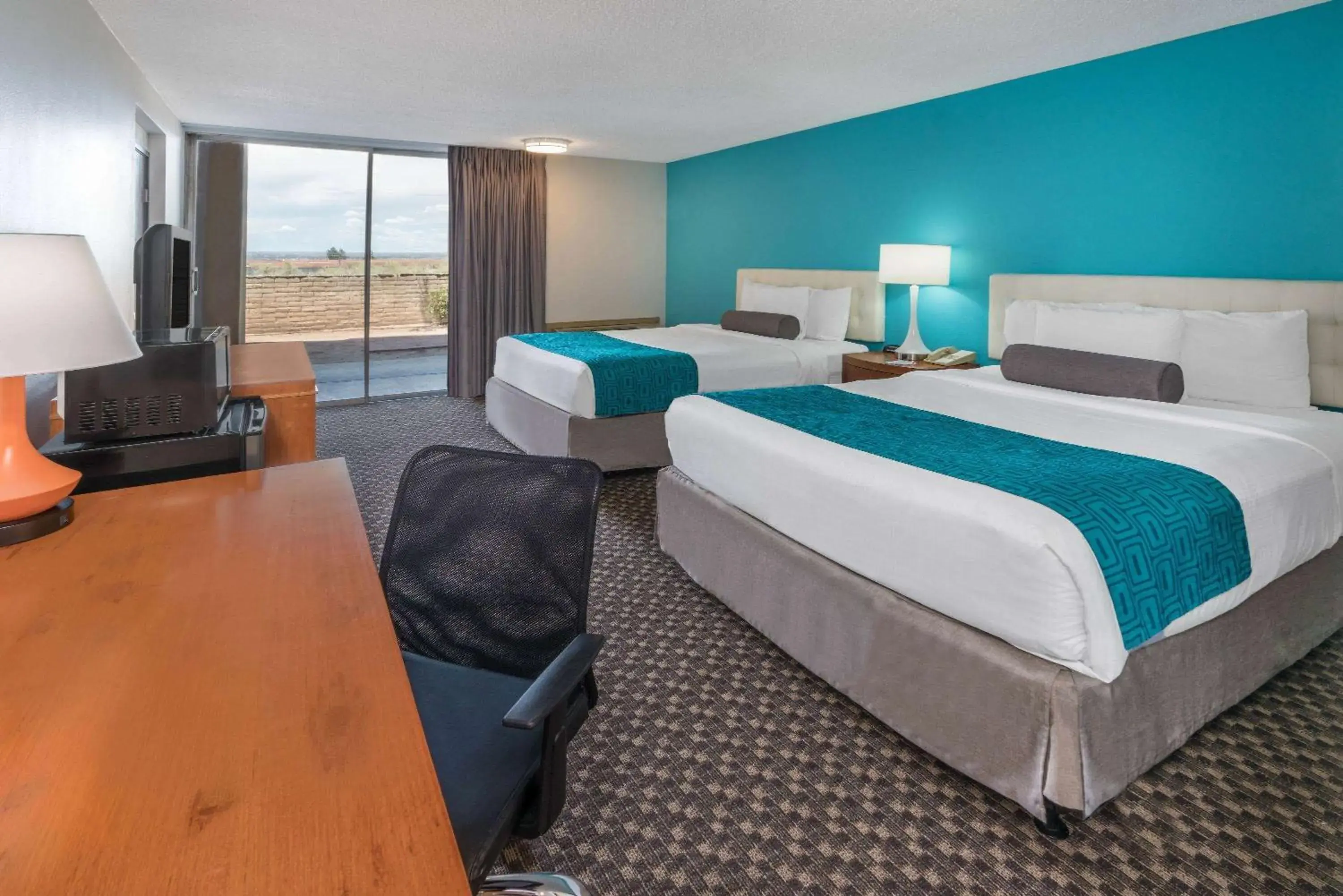 Photo of the whole room in Howard Johnson by Wyndham Albuquerque Midtown