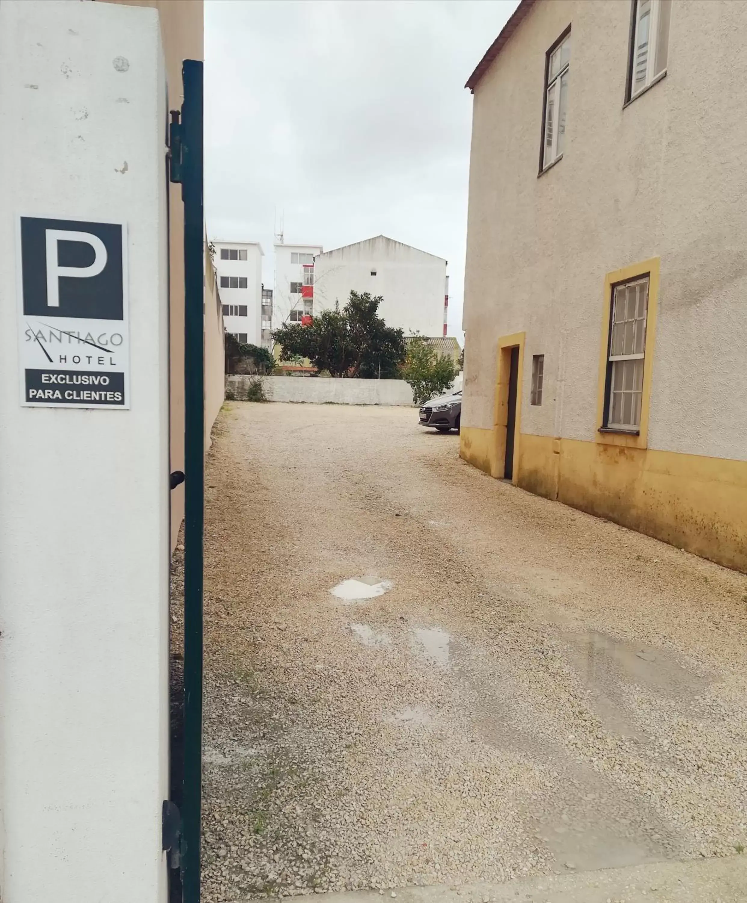 Facade/entrance in Hotel Santiago