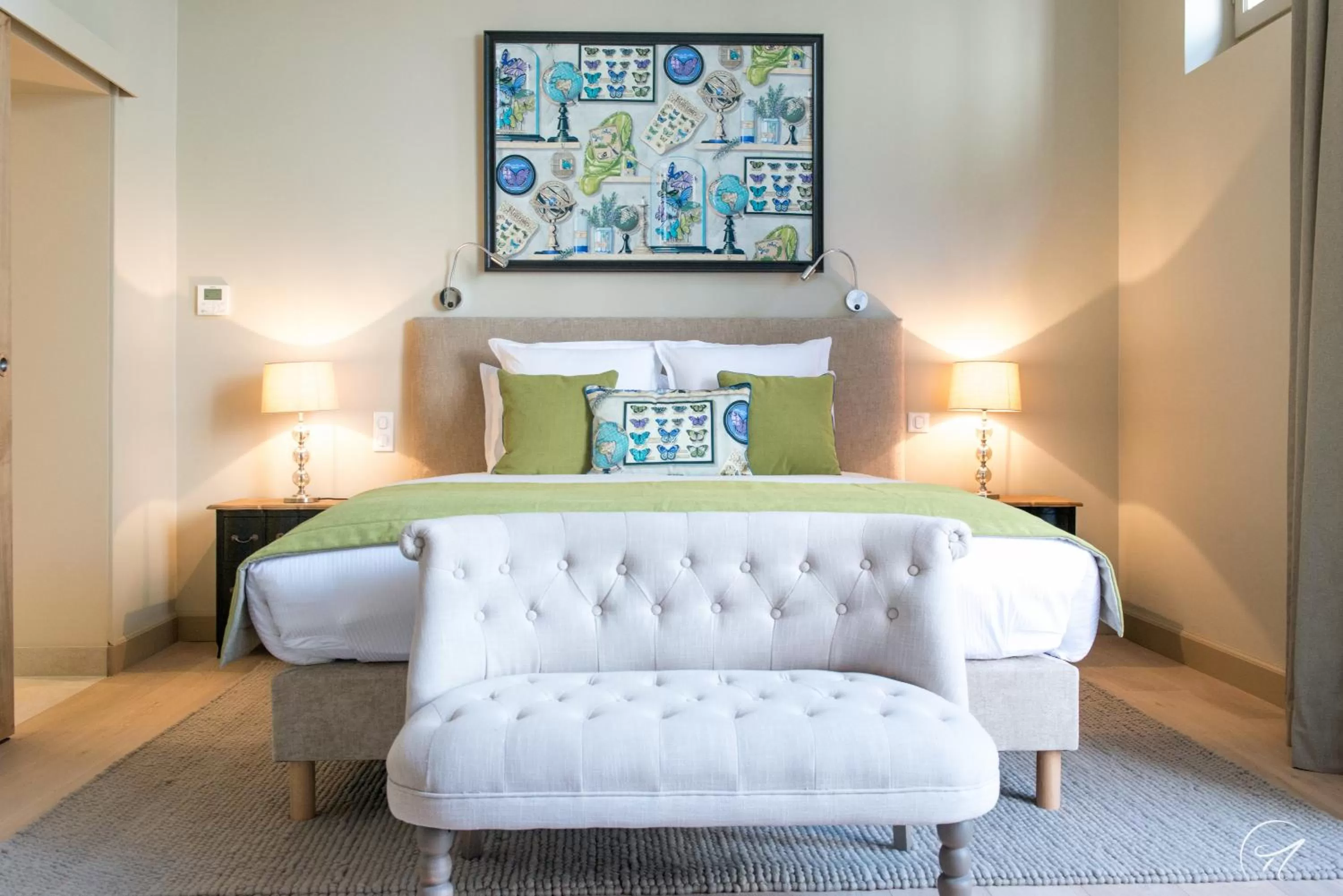 Photo of the whole room, Bed in Les Suites du Champagne de Venoge