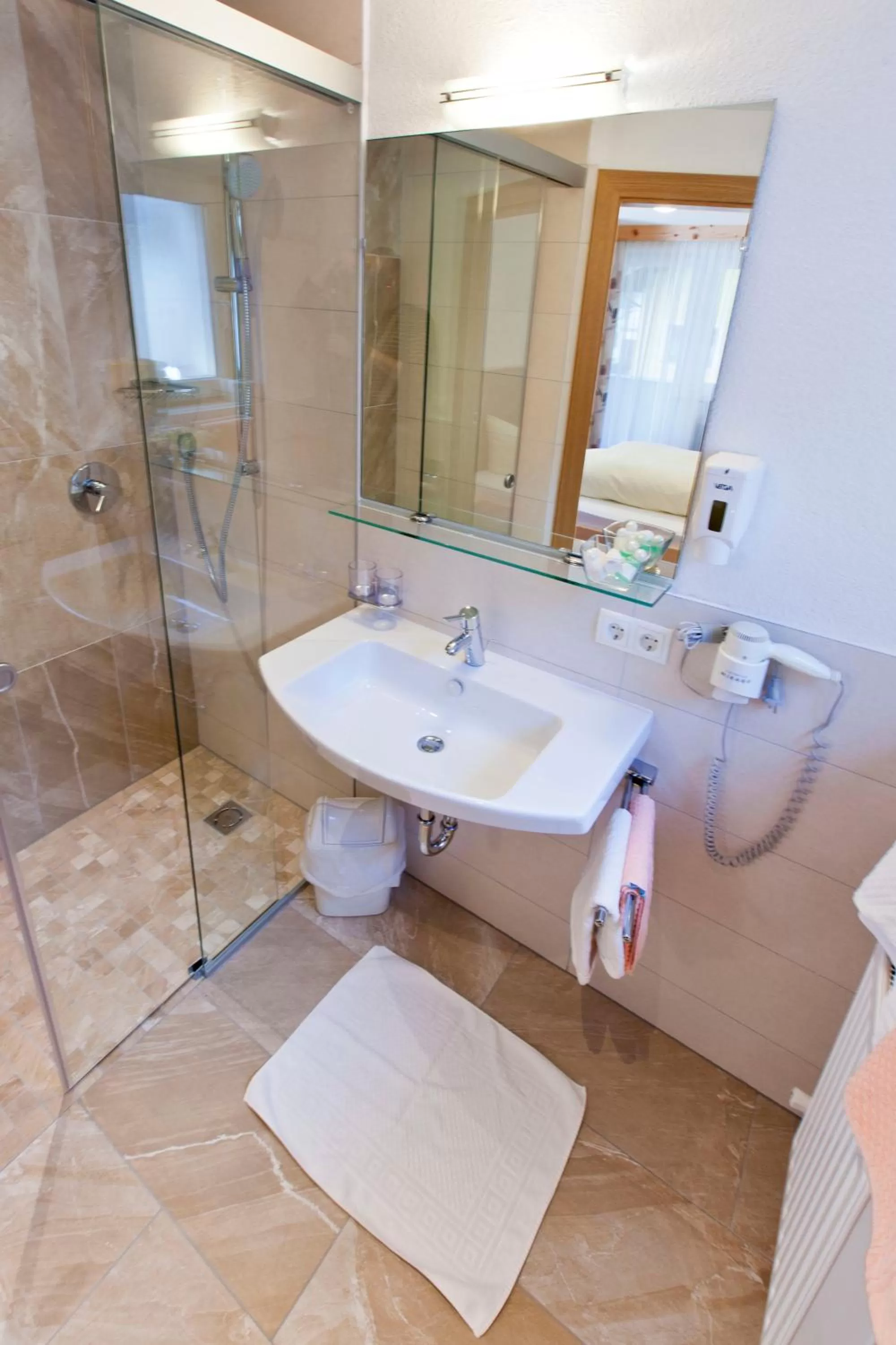 Bathroom in Pension Fuchs