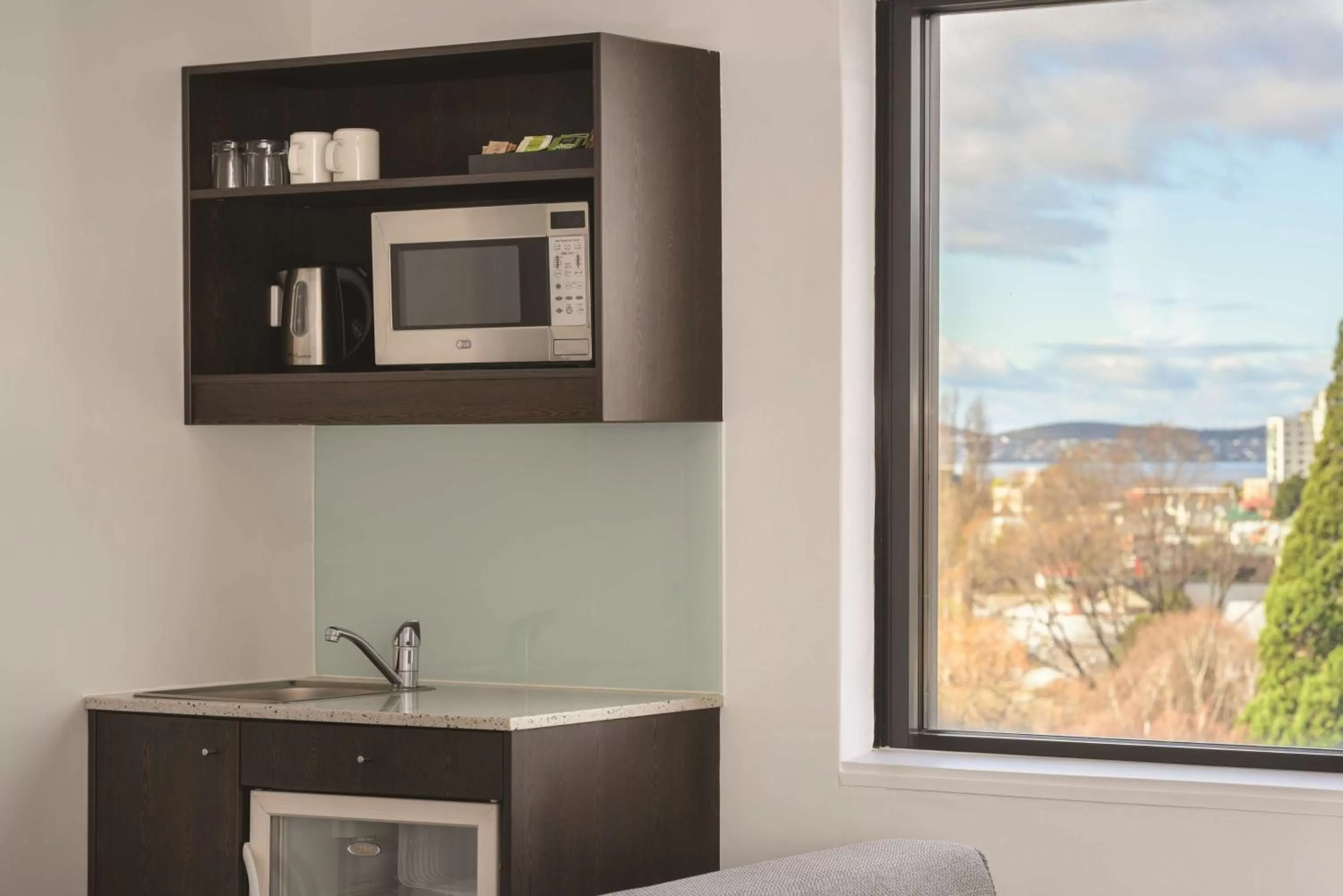 Bedroom in Travelodge Hotel Hobart