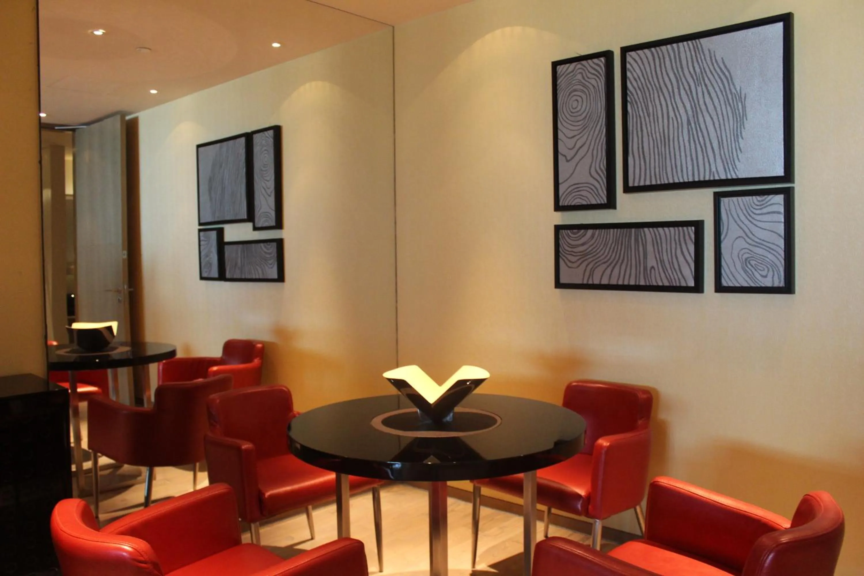 Other, Lounge/Bar in Wongtee V Hotel