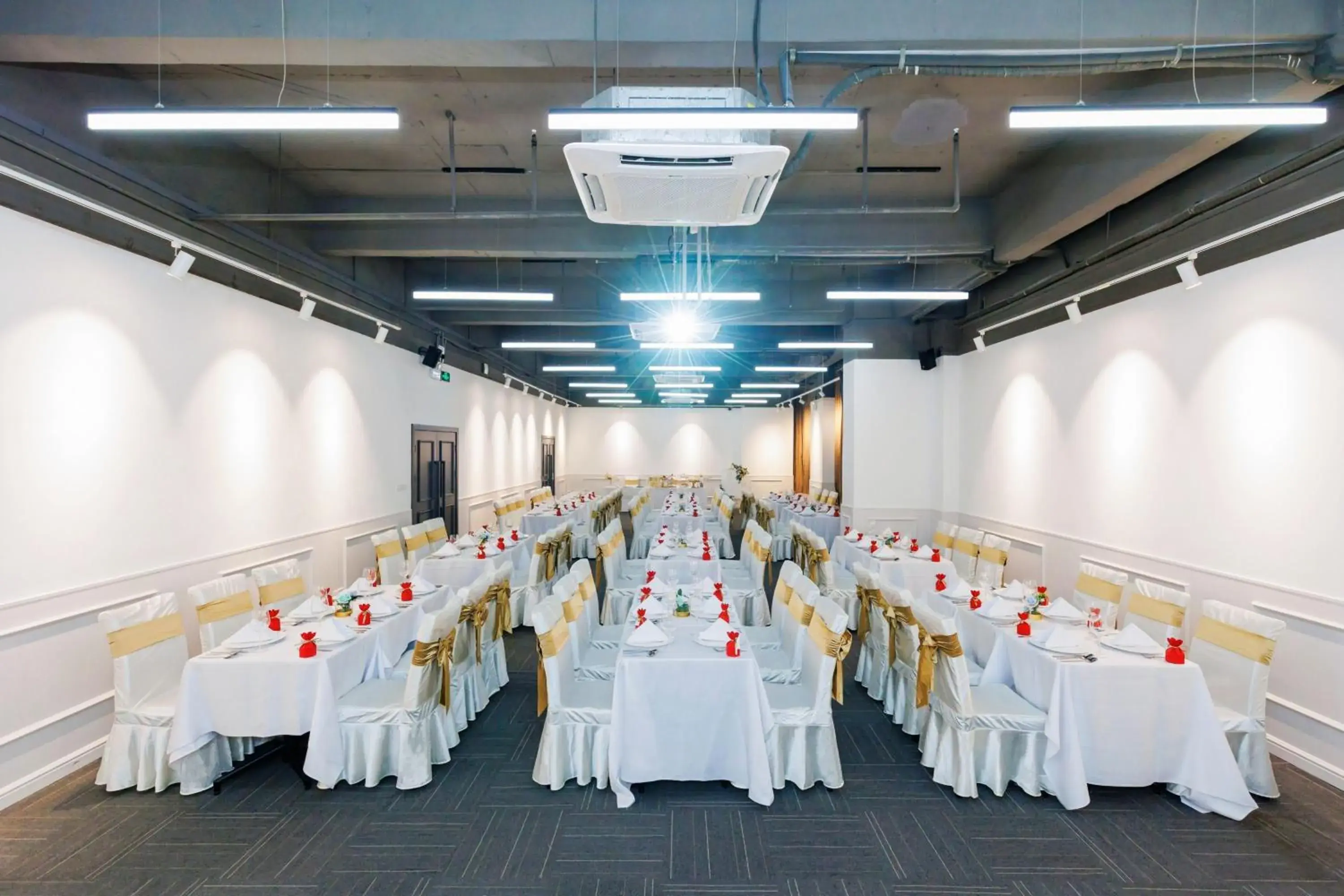 Meeting/conference room, Banquet Facilities in Bridal Tea House Hotel-Complimentary Welcome Drink before 30 Sep