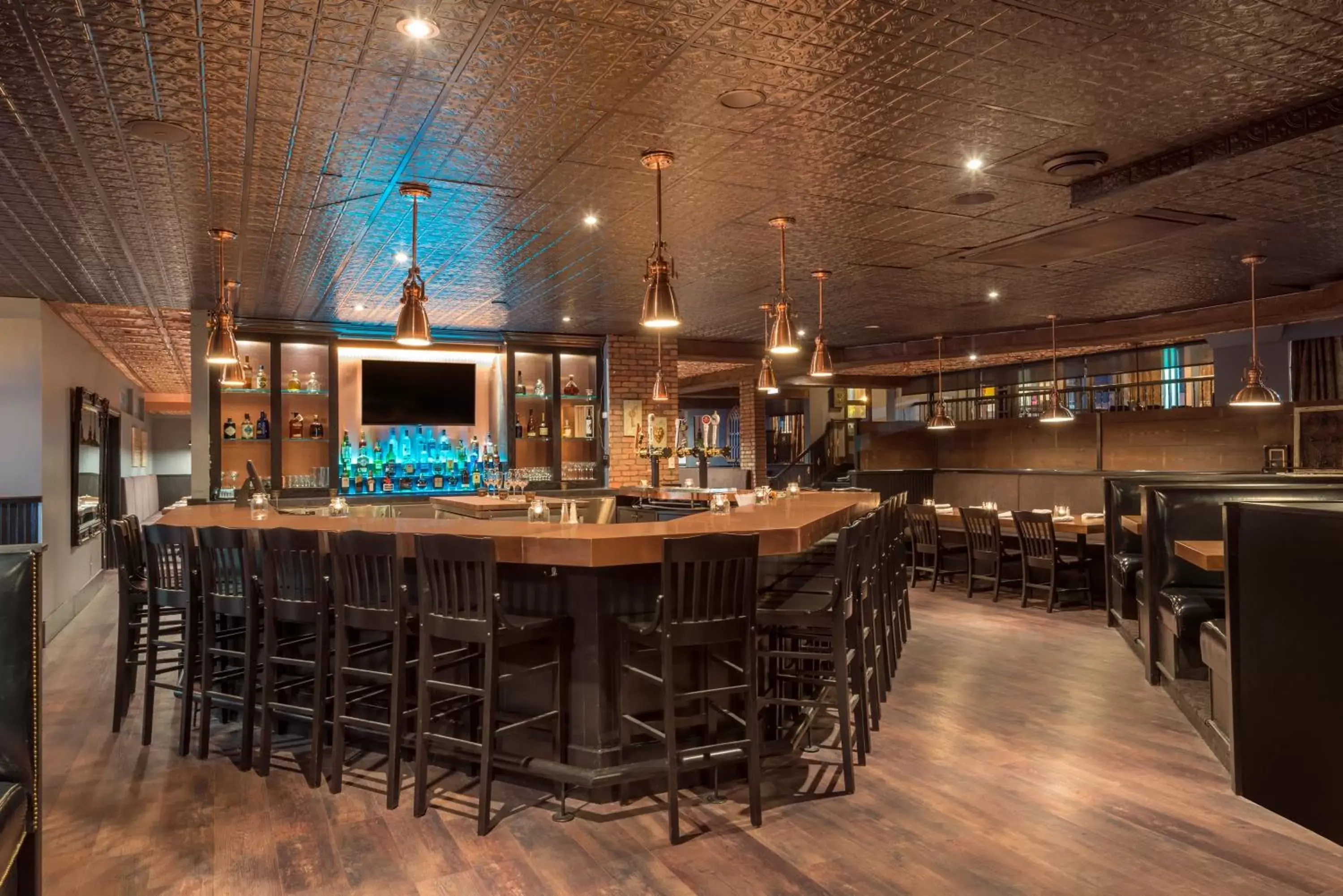 Lounge or bar, Restaurant/Places to Eat in Ramada Plaza by Wyndham Gatineau/Manoir du Casino