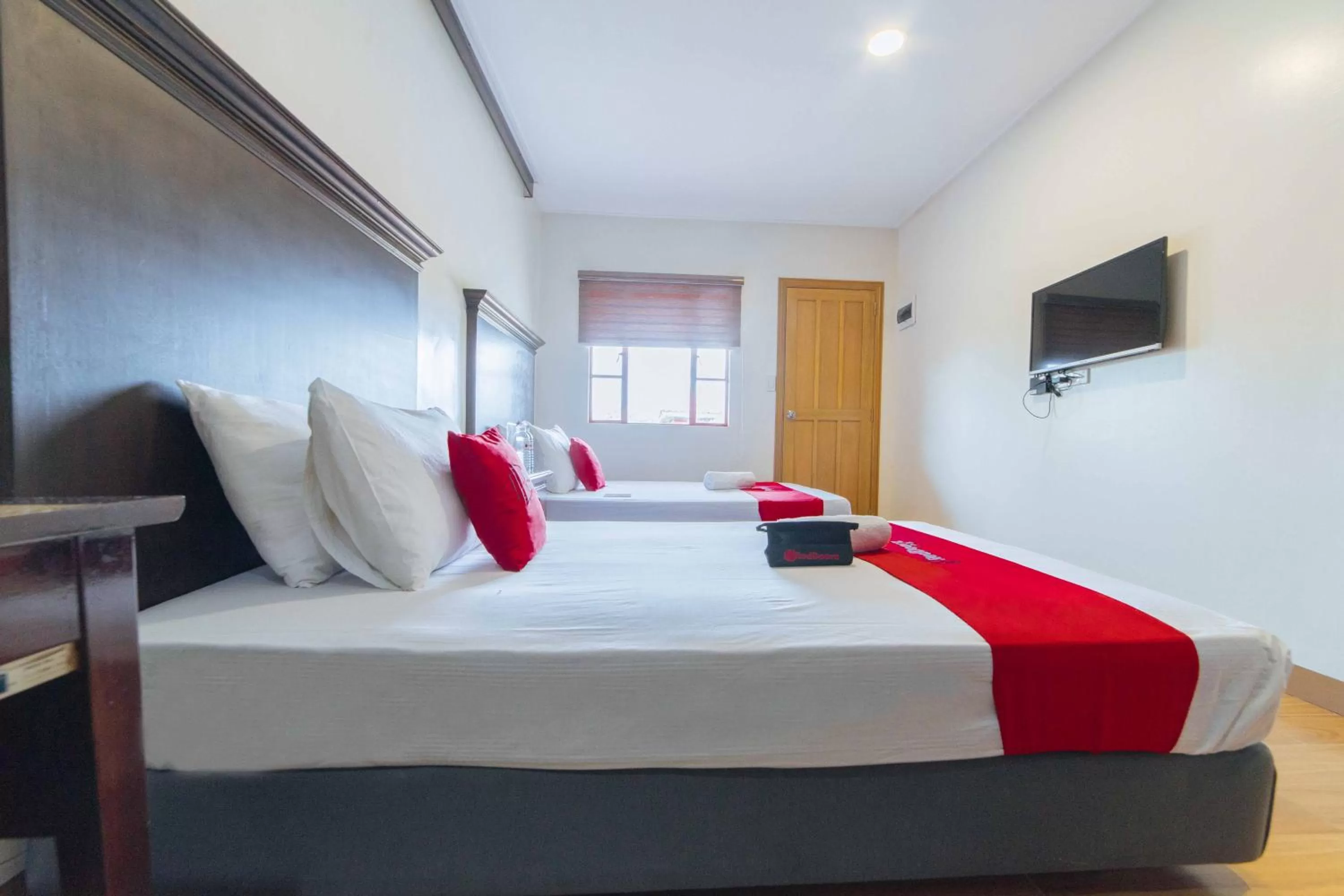 Photo of the whole room, Bed in RedDoorz Plus @ Starhomes Olivianville