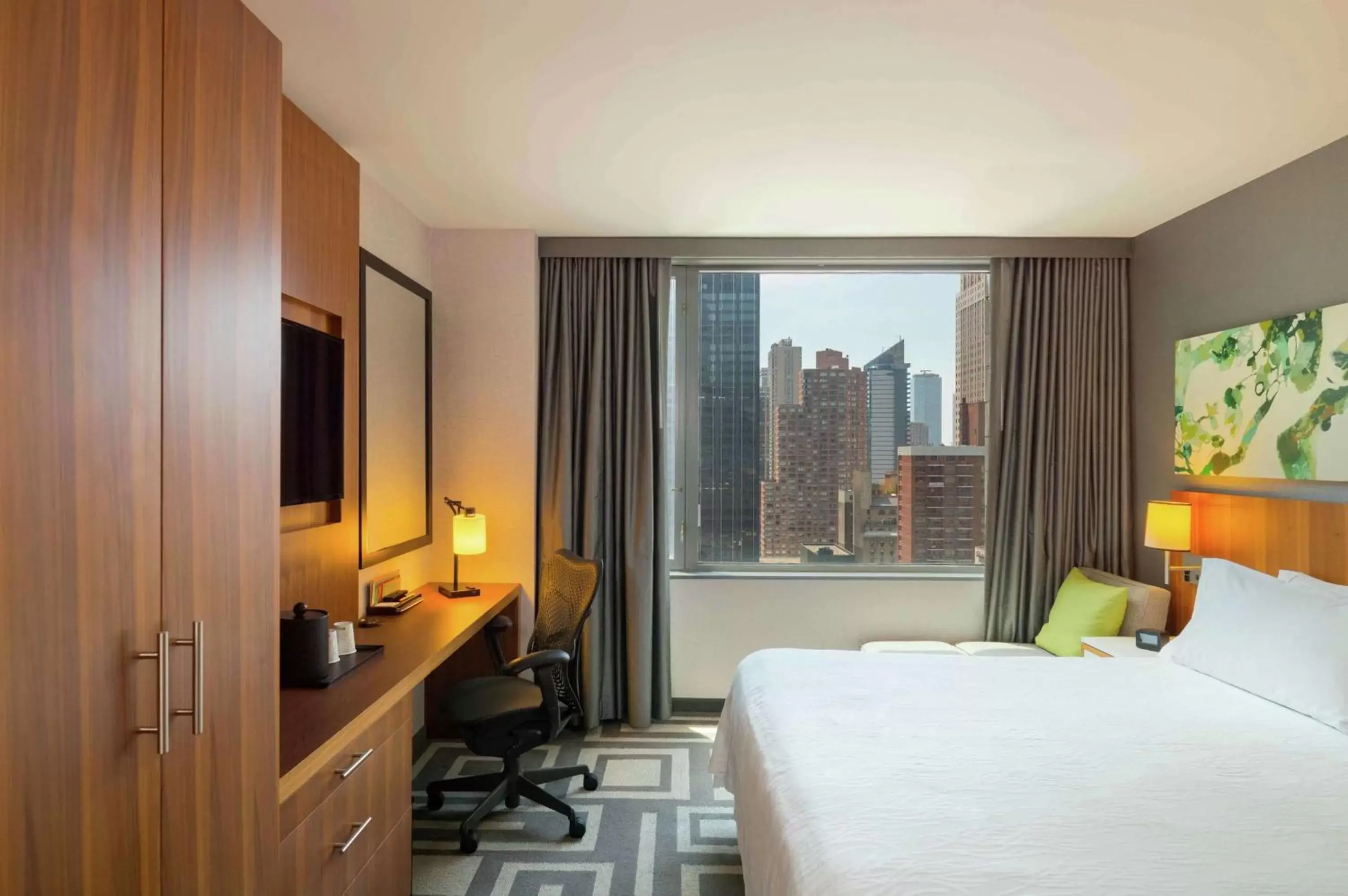 Bedroom in Hilton Garden Inn New York Central Park South-Midtown West
