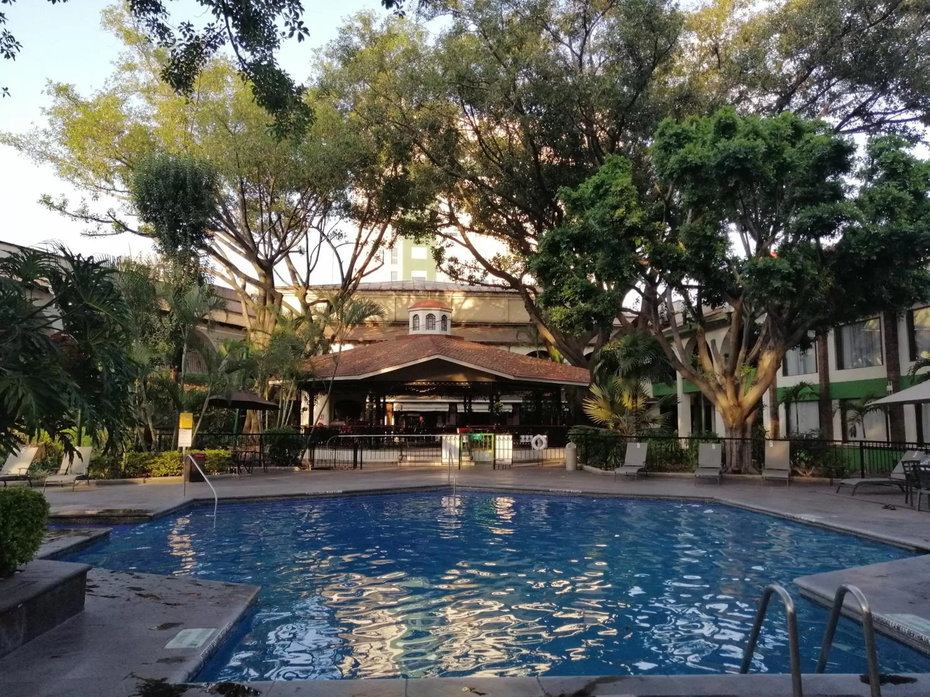 Swimming Pool in Holiday Inn Guadalajara Expo Plaza del Sol, an IHG Hotel