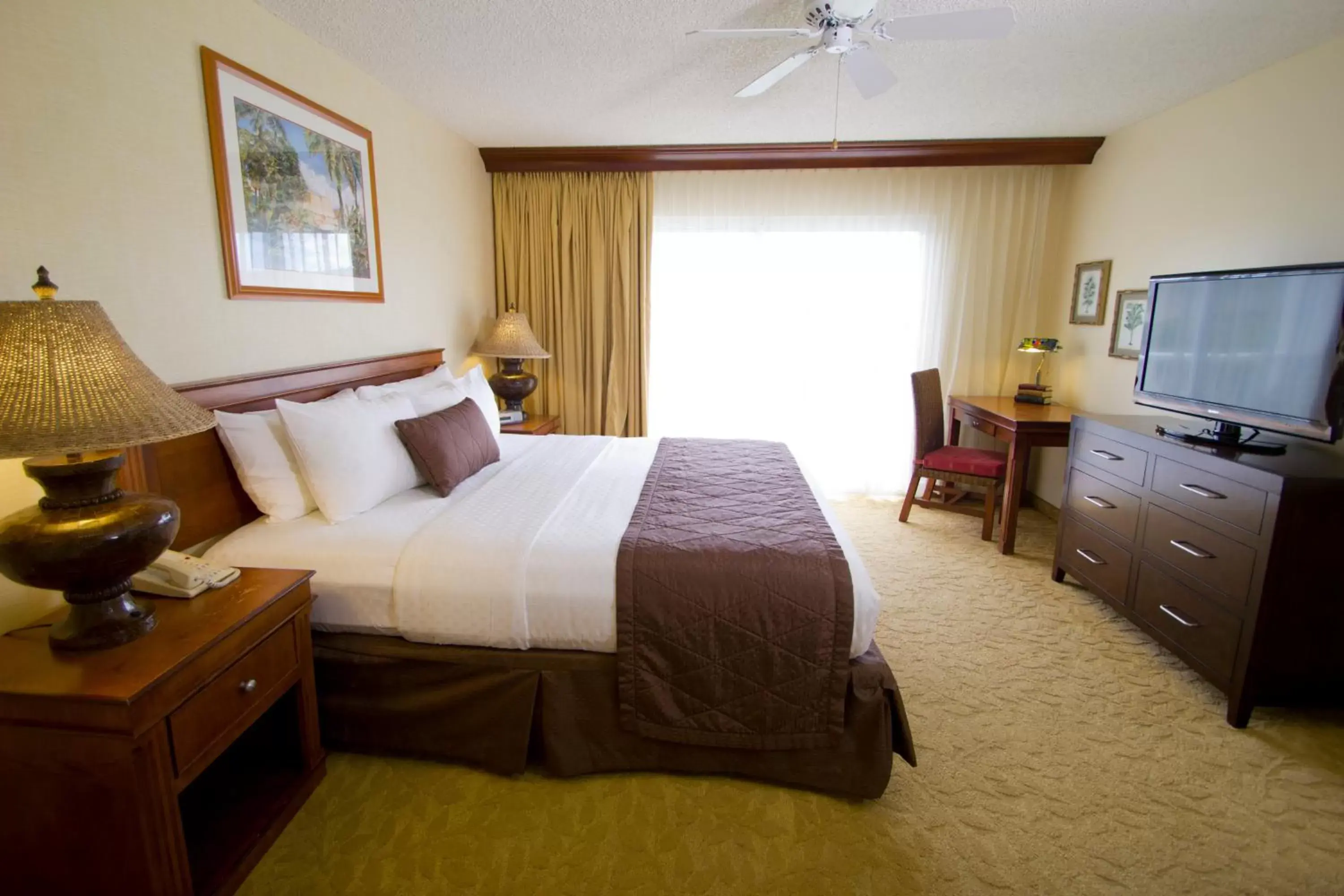 Bedroom, Bed in Ka'anapali Beach Club