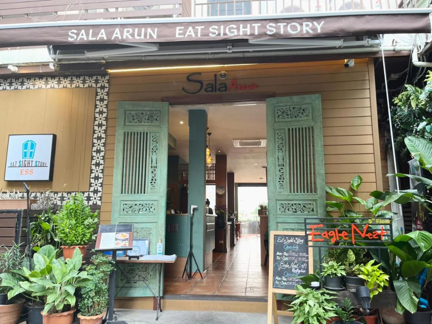 Property building in Sala Arun