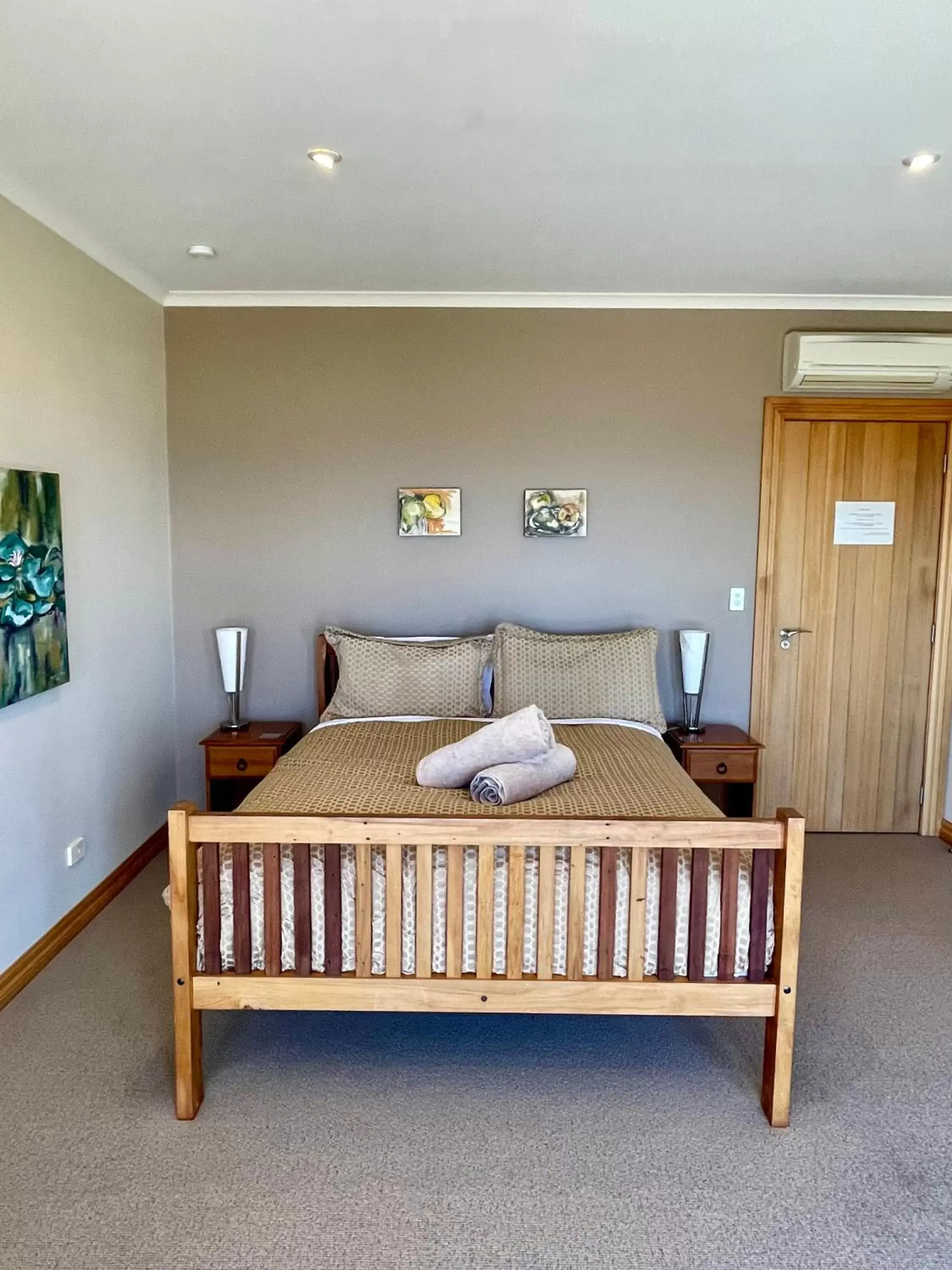 Bed in Parautane Lodge Bed in Parautane Lodge