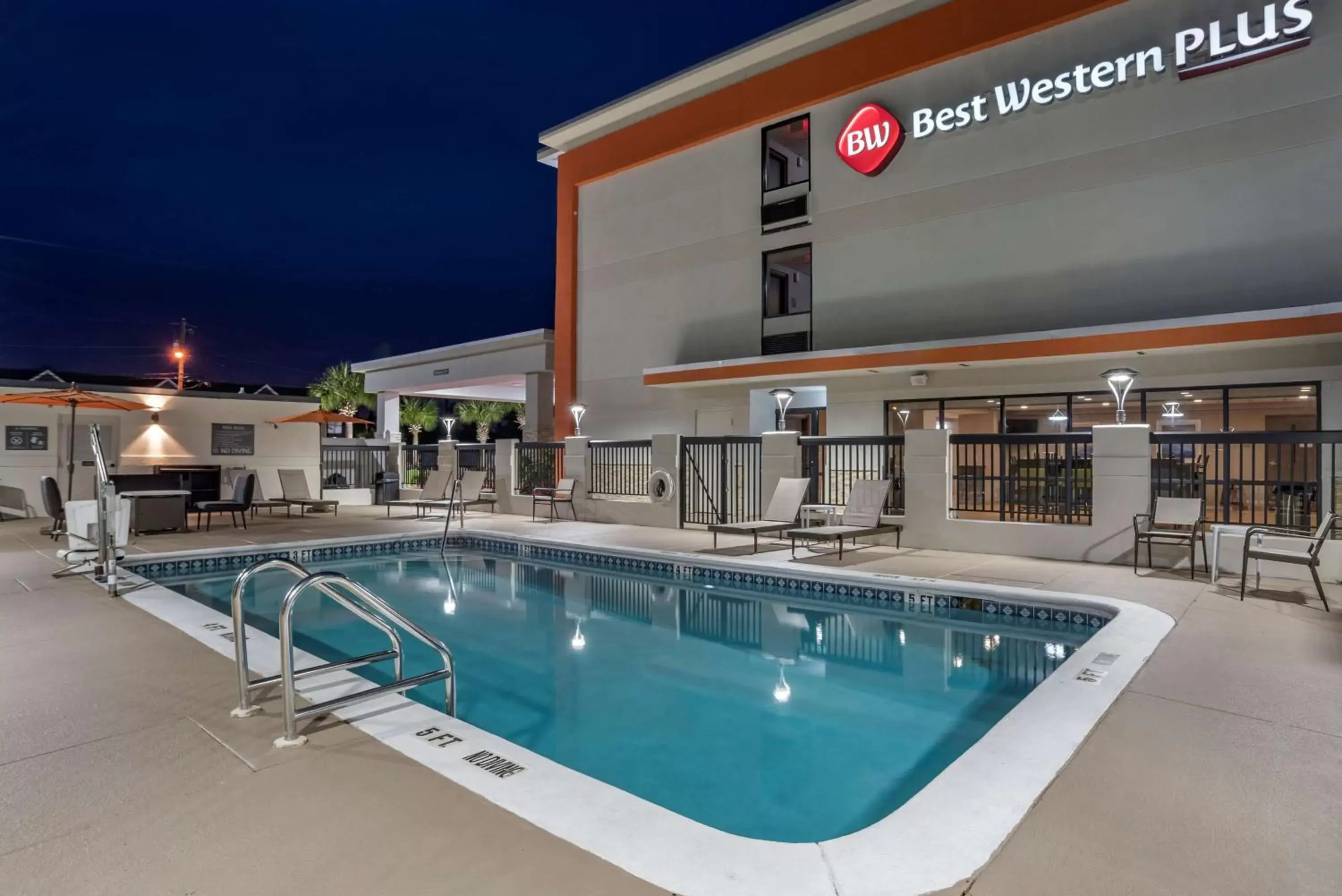 Night, Swimming Pool in Best Western Plus Panama City Hotel