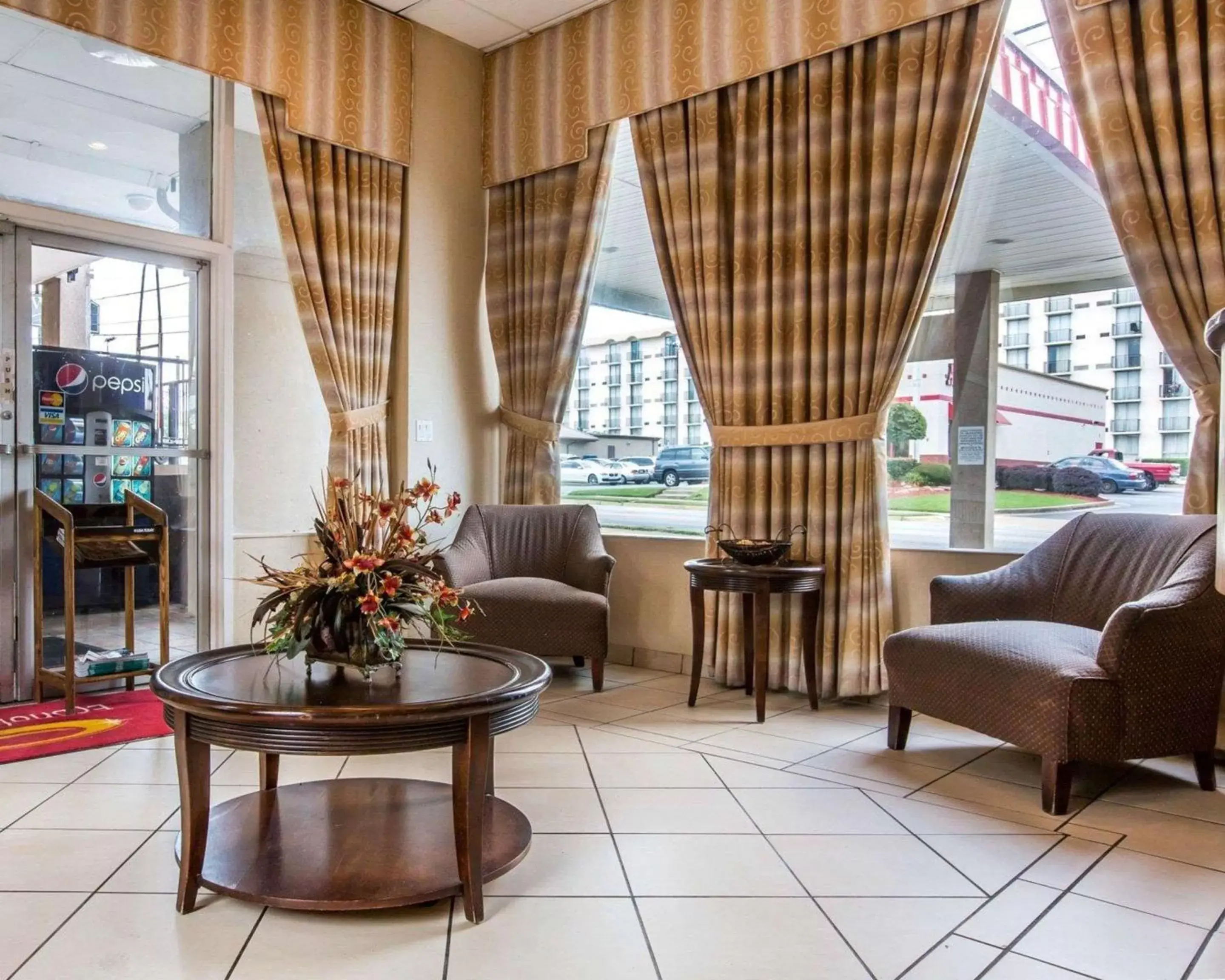 Lobby or reception, Seating Area in Econo Lodge Airport