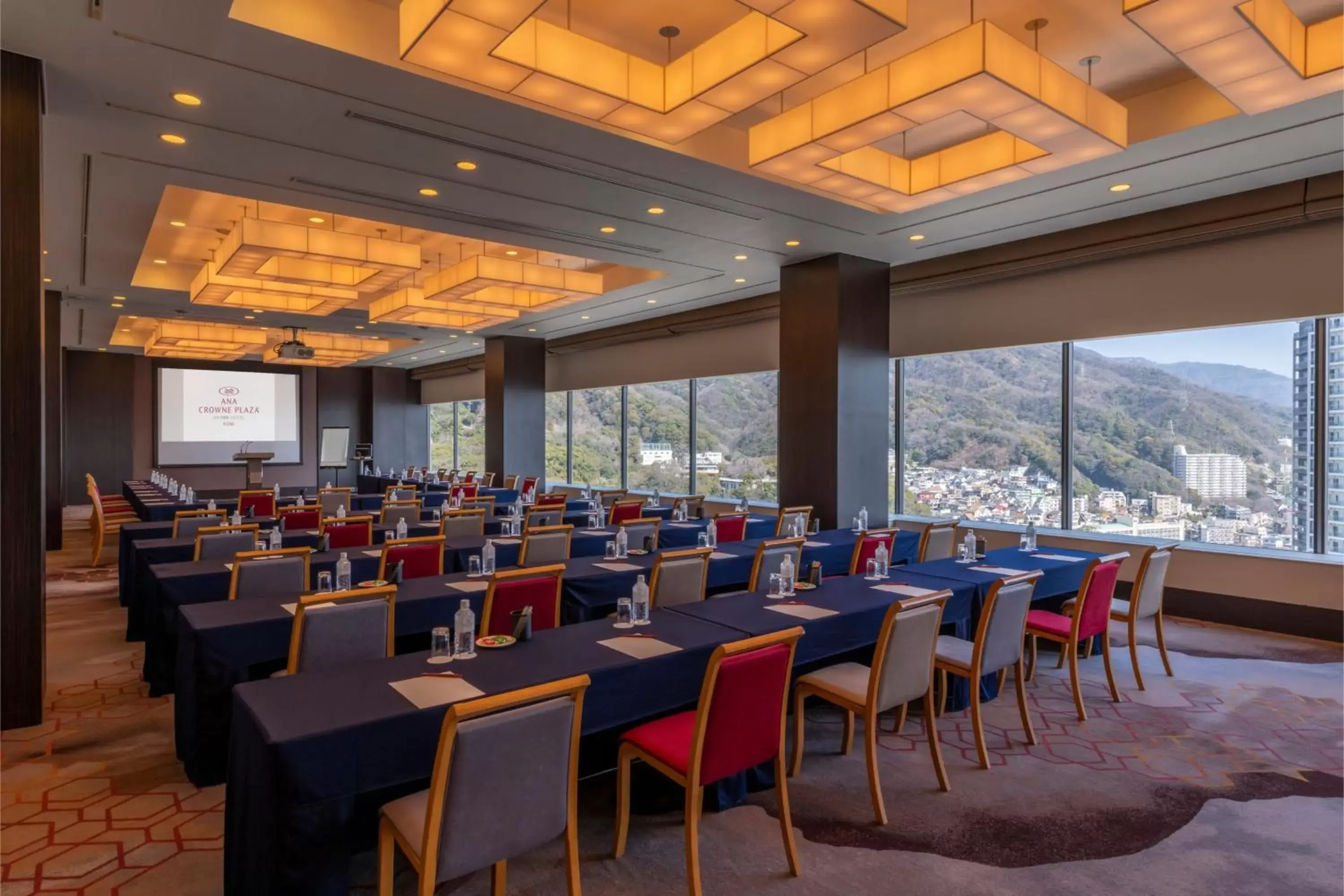 Meeting/conference room, Restaurant/Places to Eat in ANA Crowne Plaza Kobe, an IHG Hotel