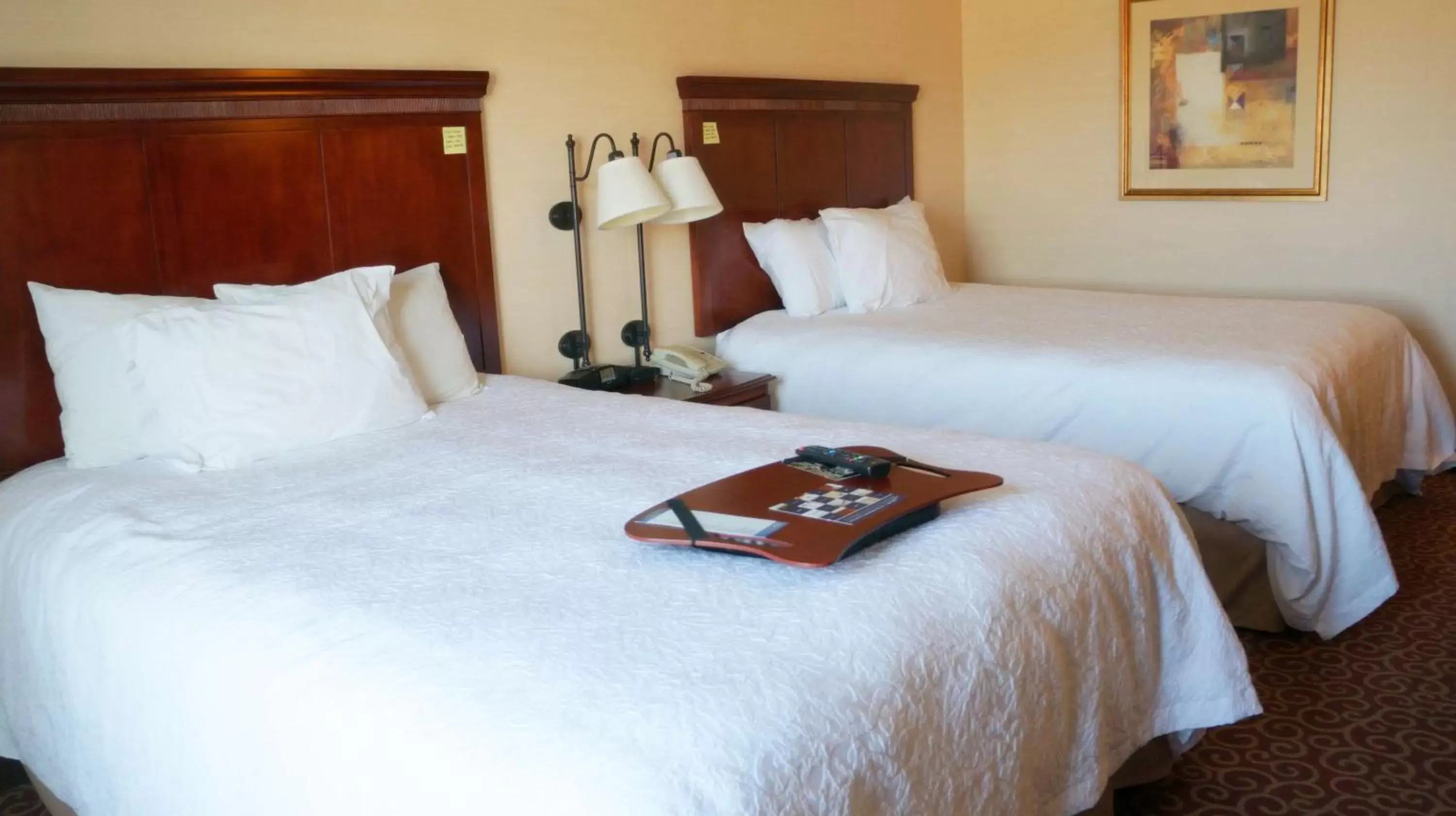 Bed in Hampton Inn & Suites Kingman