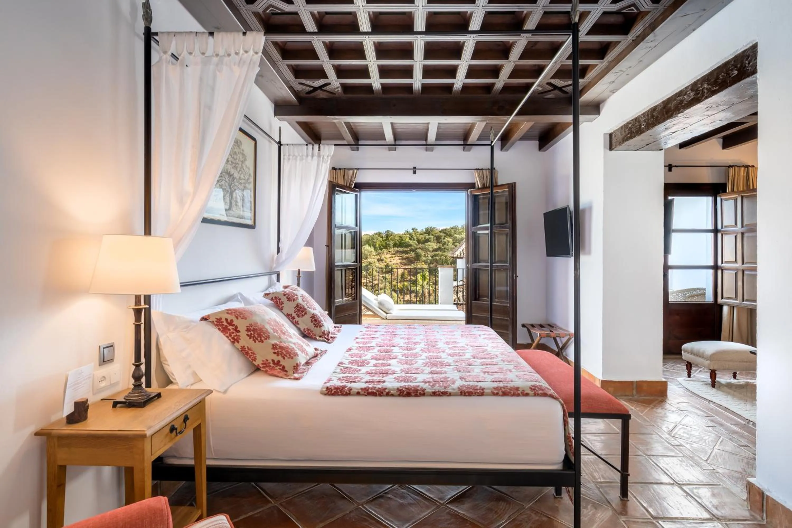 Bed in Finca La Bobadilla - The Leading Hotels of the World