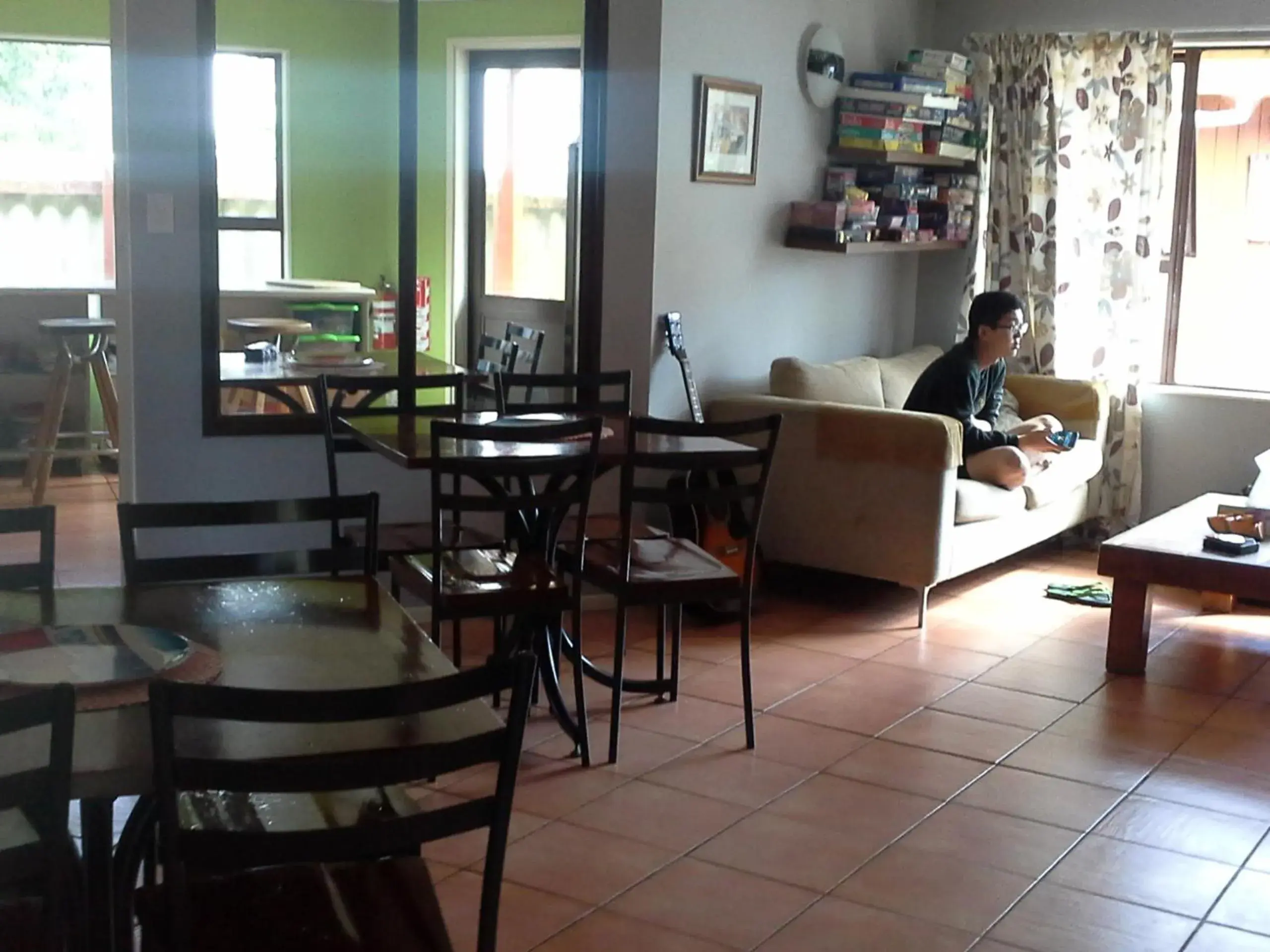 Living room, Restaurant/Places to Eat in The Bug Backpackers