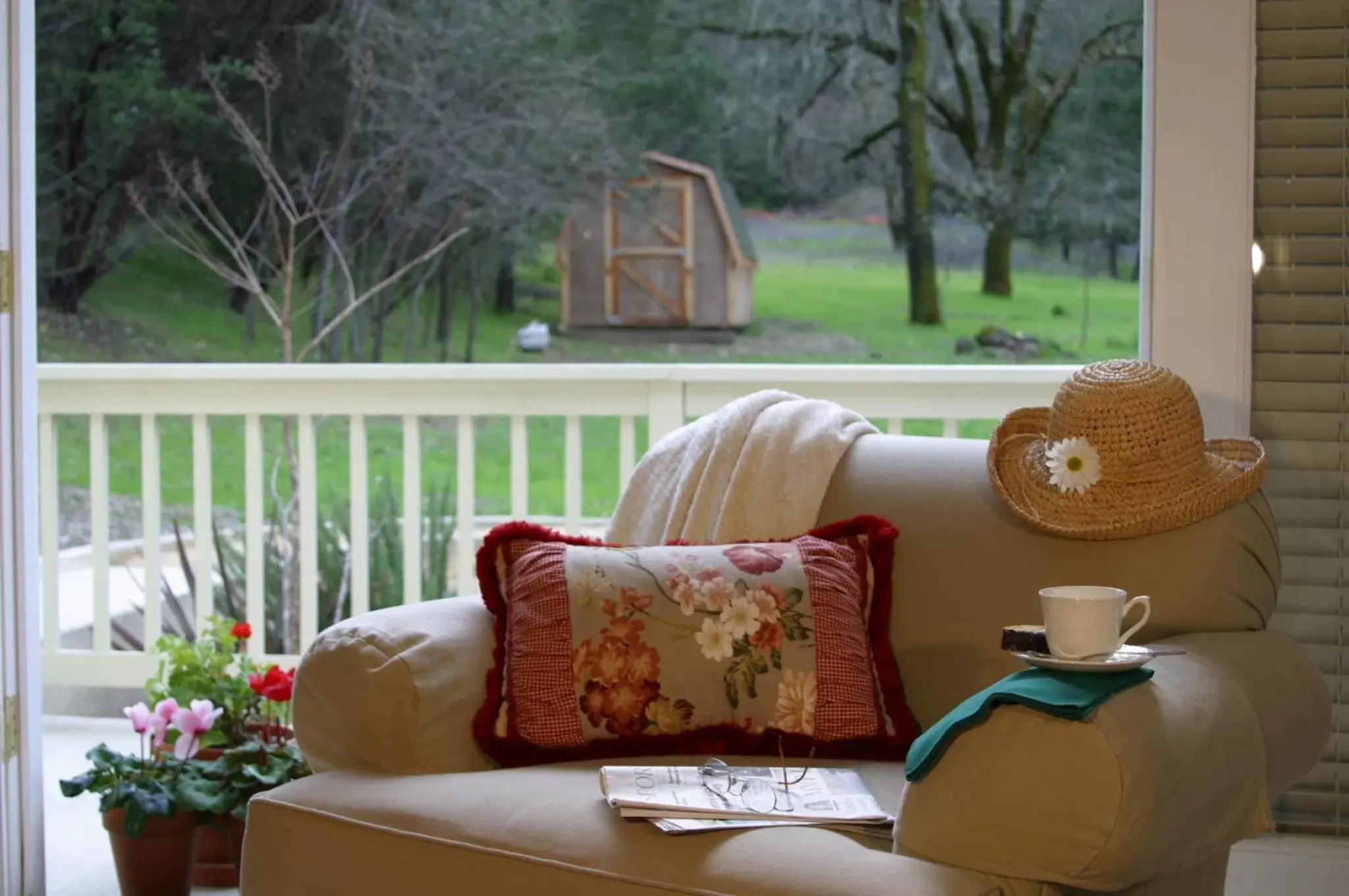 Seating Area in Aurora Park Cottages