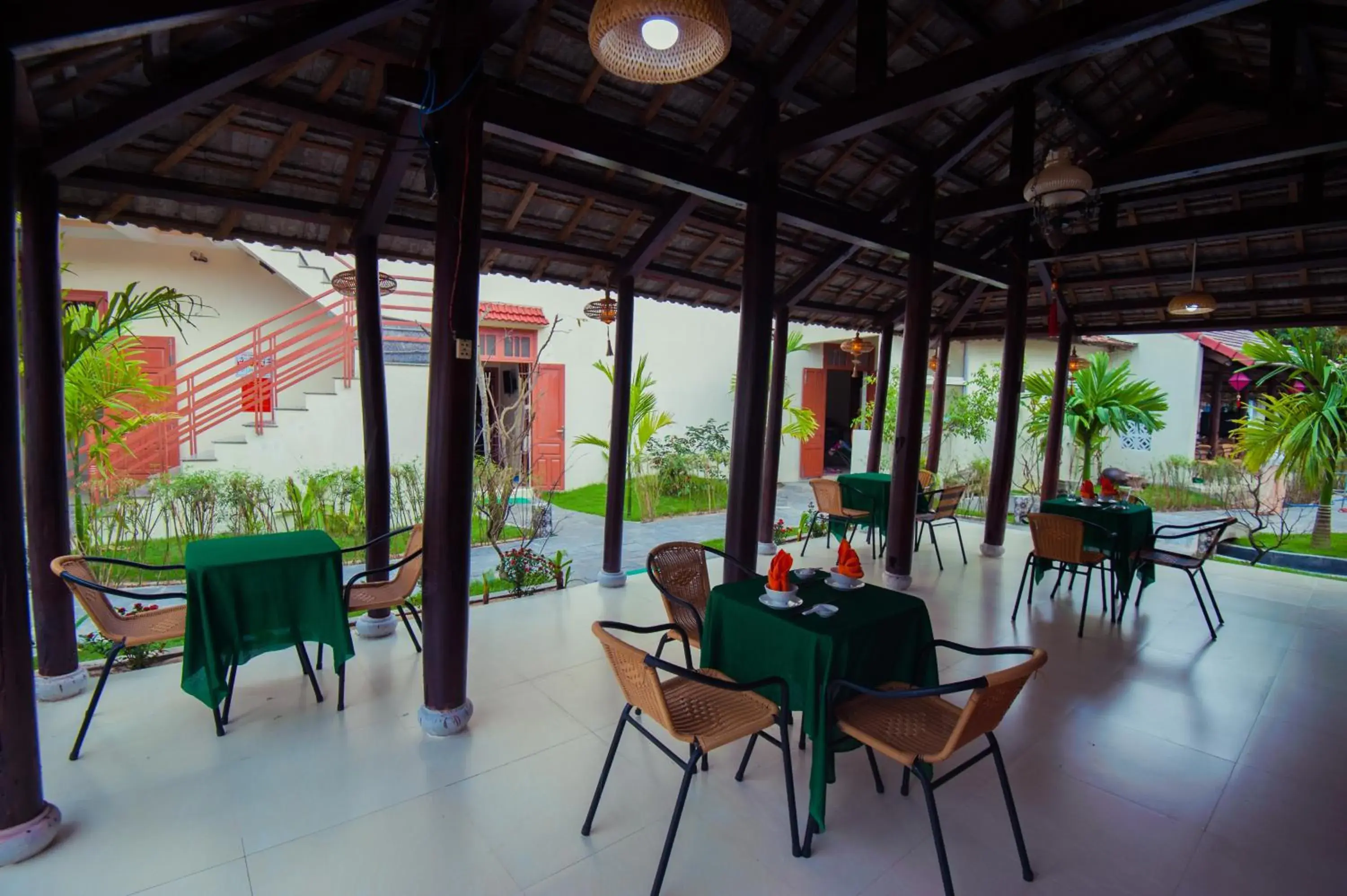 Restaurant/Places to Eat in Herbal Tea Homestay