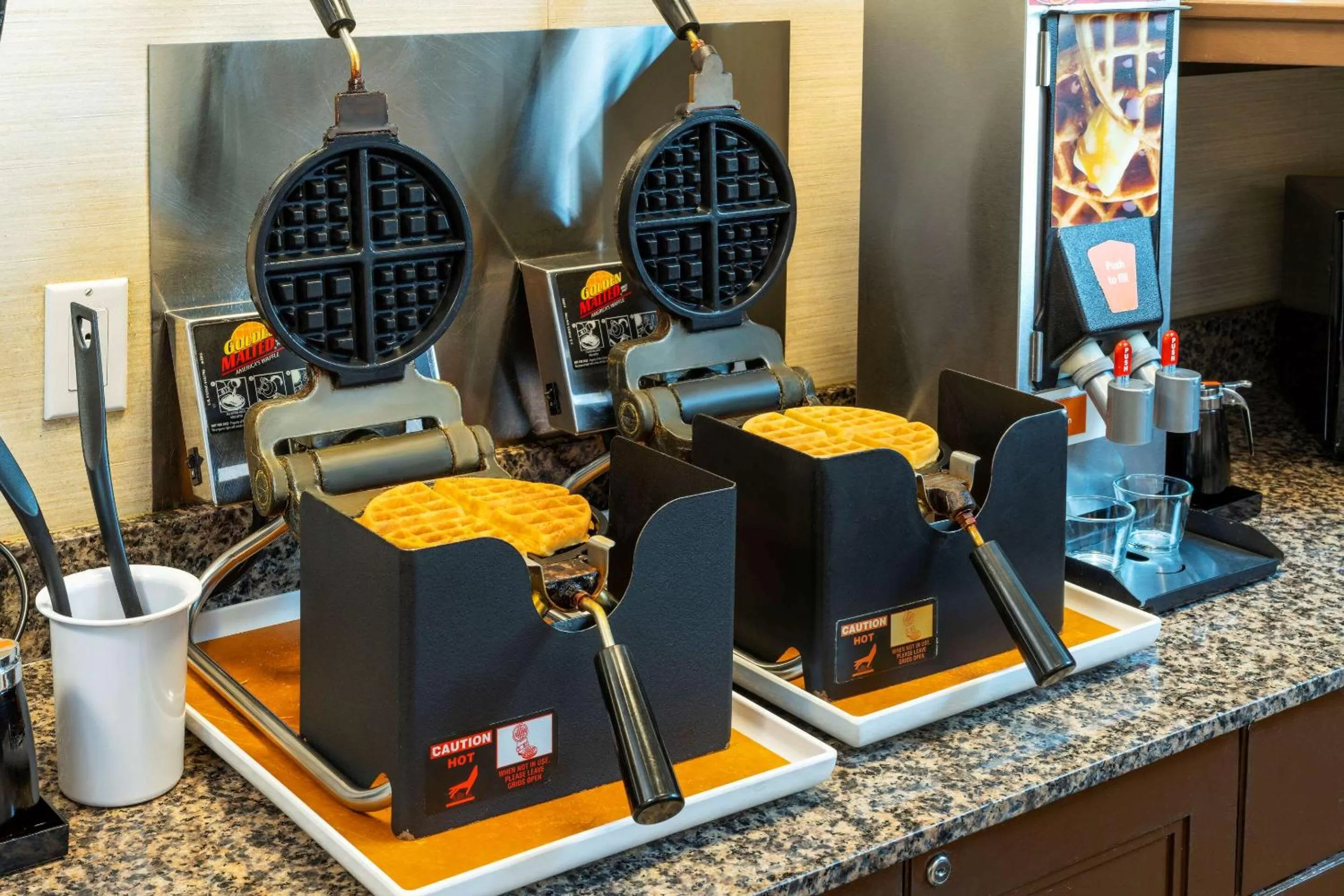 Breakfast in Comfort Inn & Suites