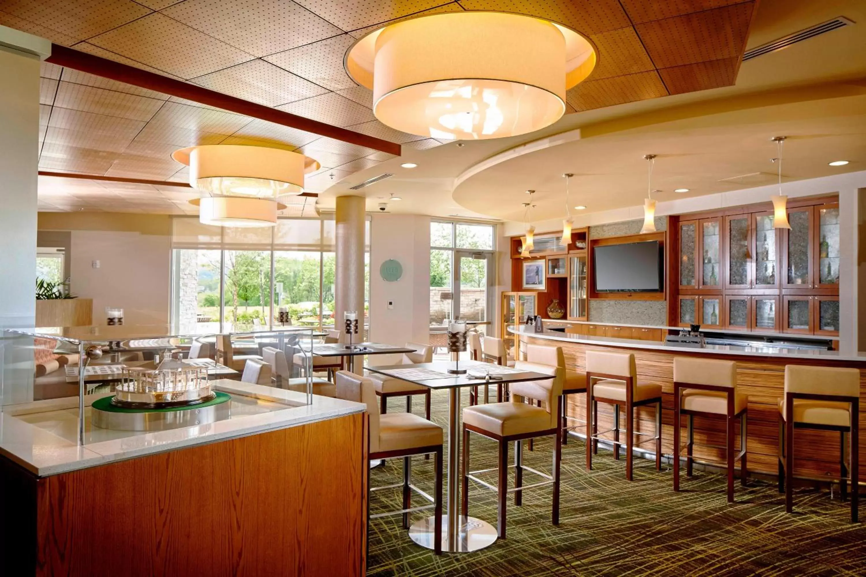 Lounge or bar, Restaurant/Places to Eat in SpringHill Suites by Marriott Pittsburgh Latrobe