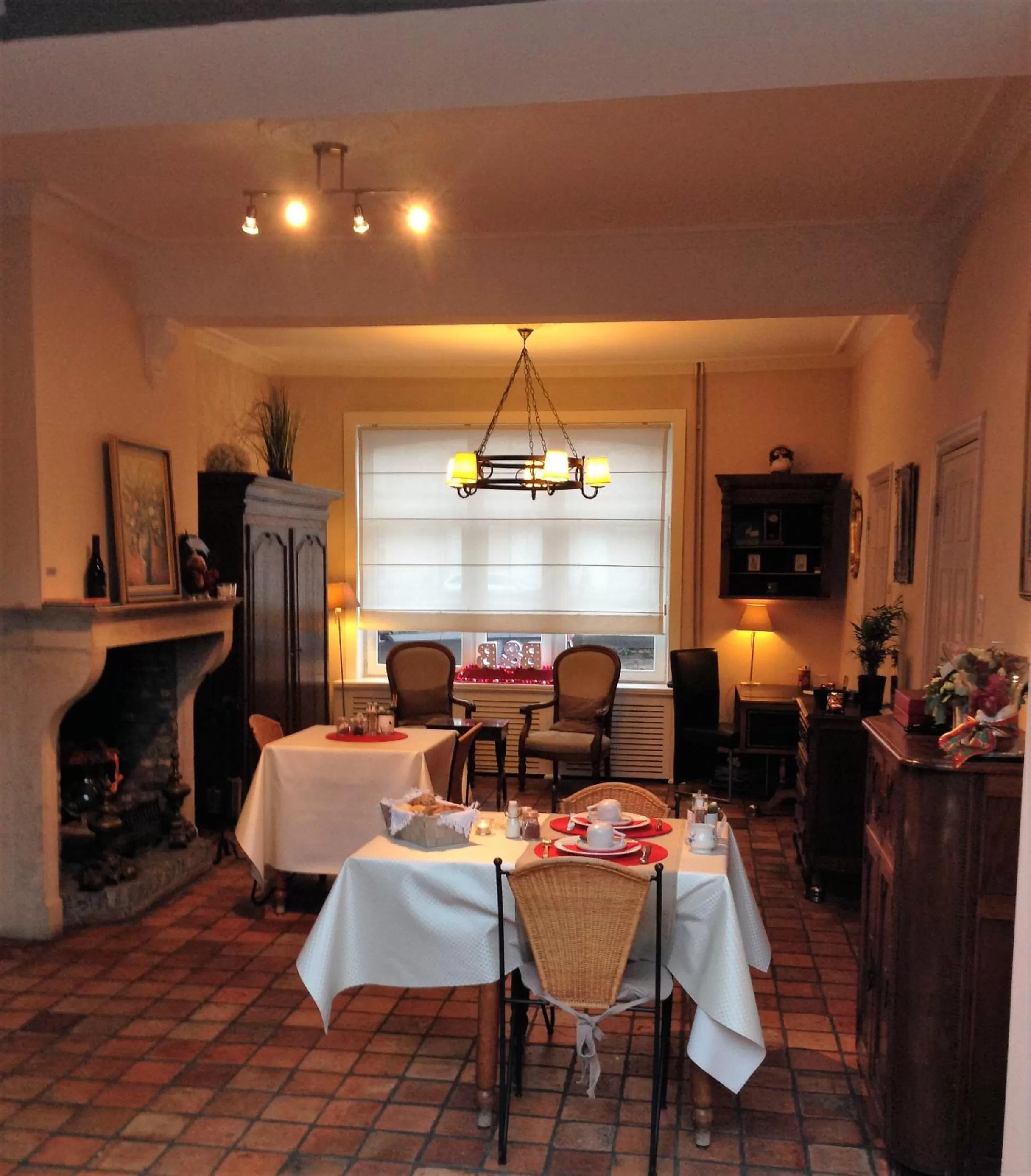 Restaurant/places to eat in B&B Coupure