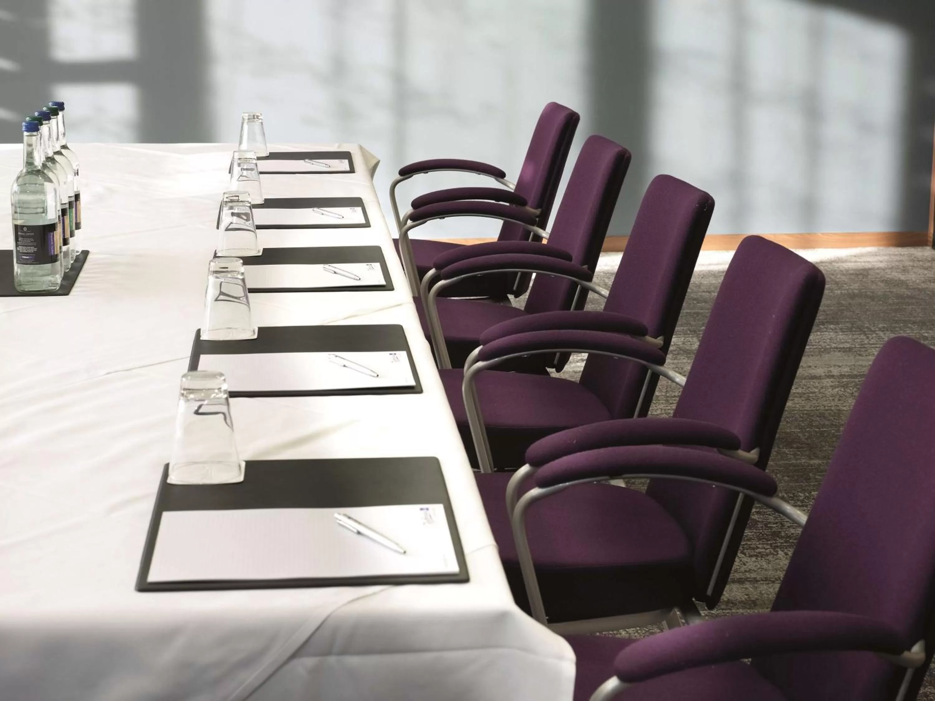Meeting/conference room in Radisson Blu Hotel East Midlands Airport