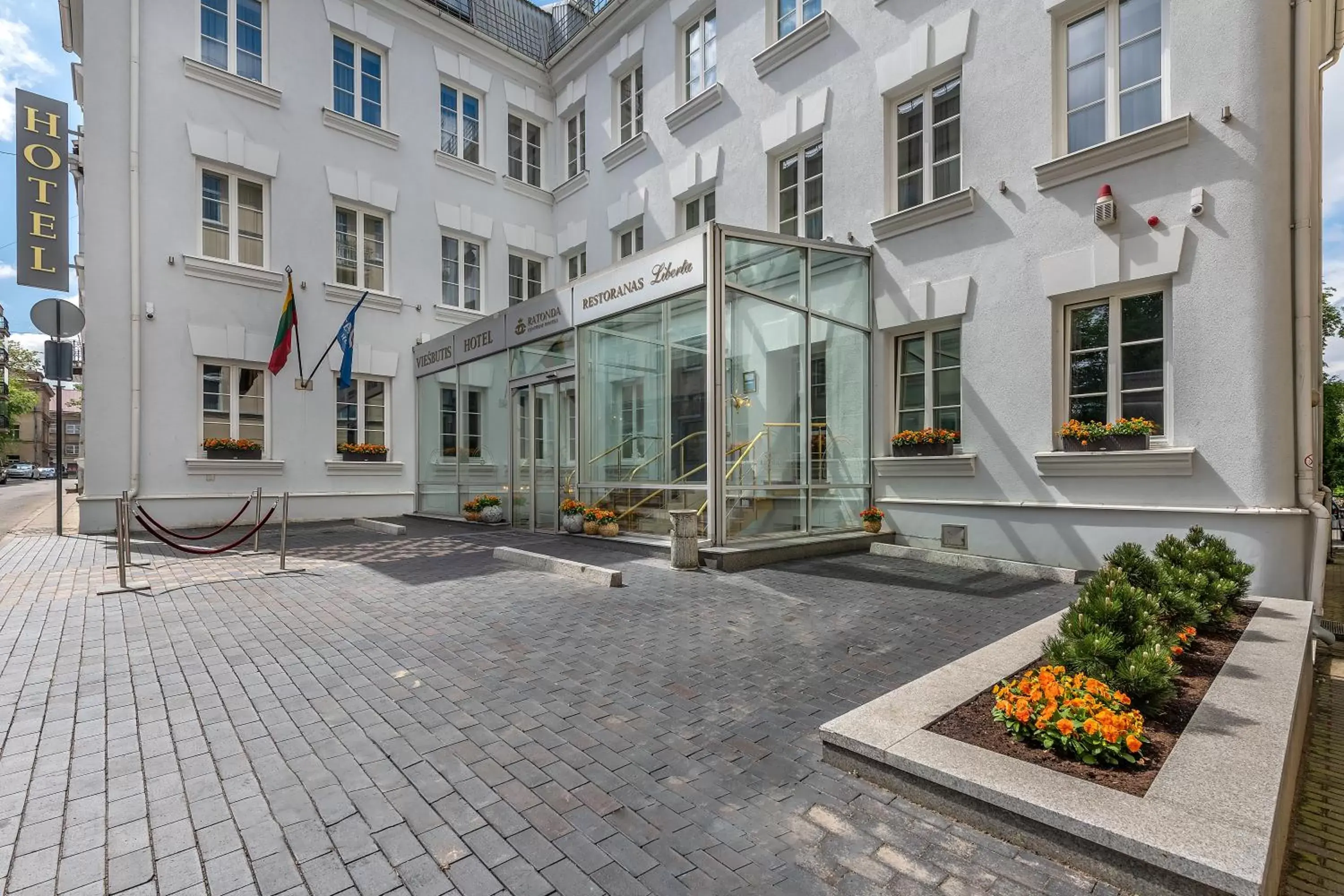 Facade/entrance, Property Building in Ratonda Centrum Hotels