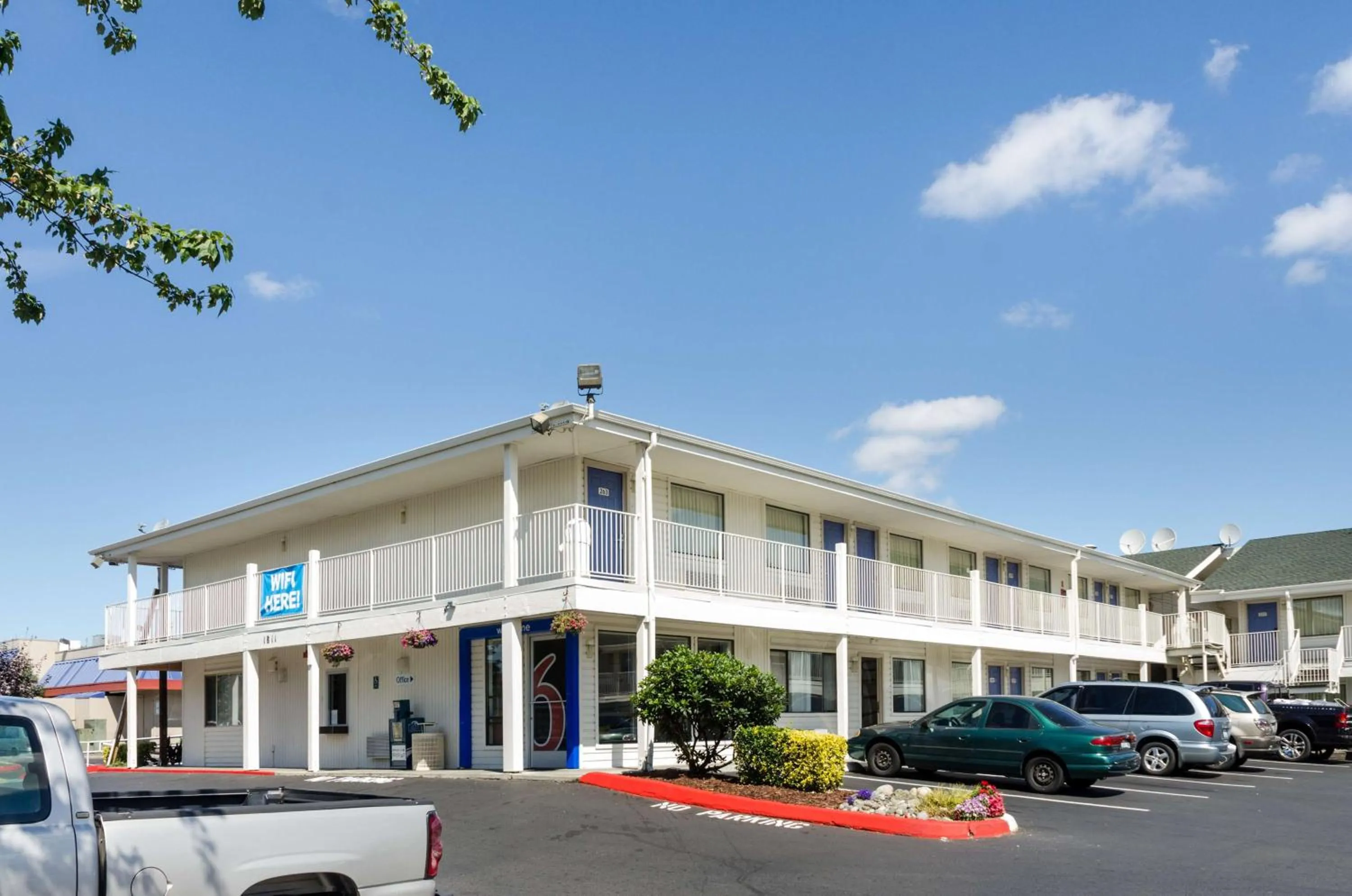 Property building in Motel 6-Tacoma, WA - South