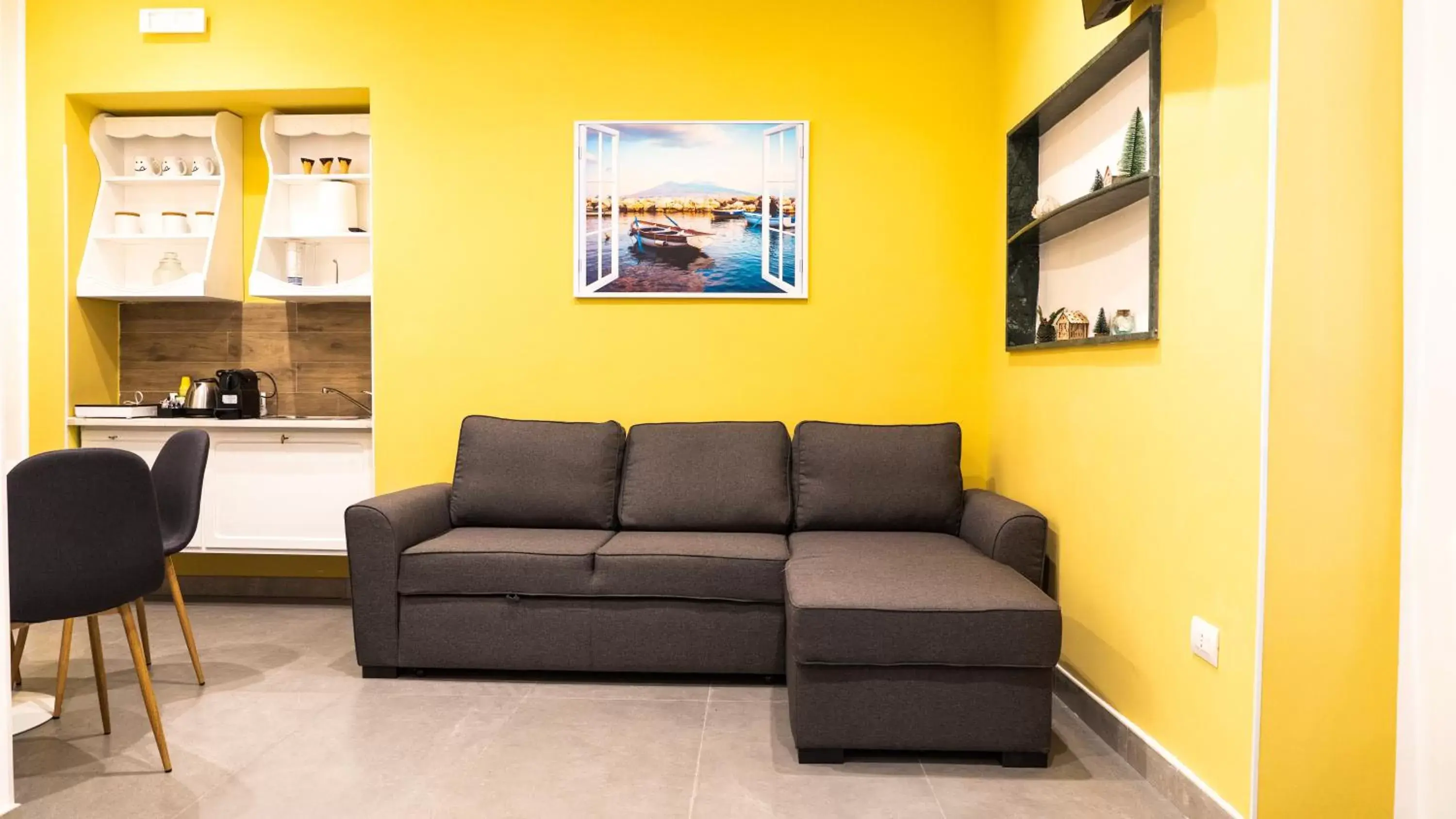 Living room, Seating Area in Real Passeggio di Napoli