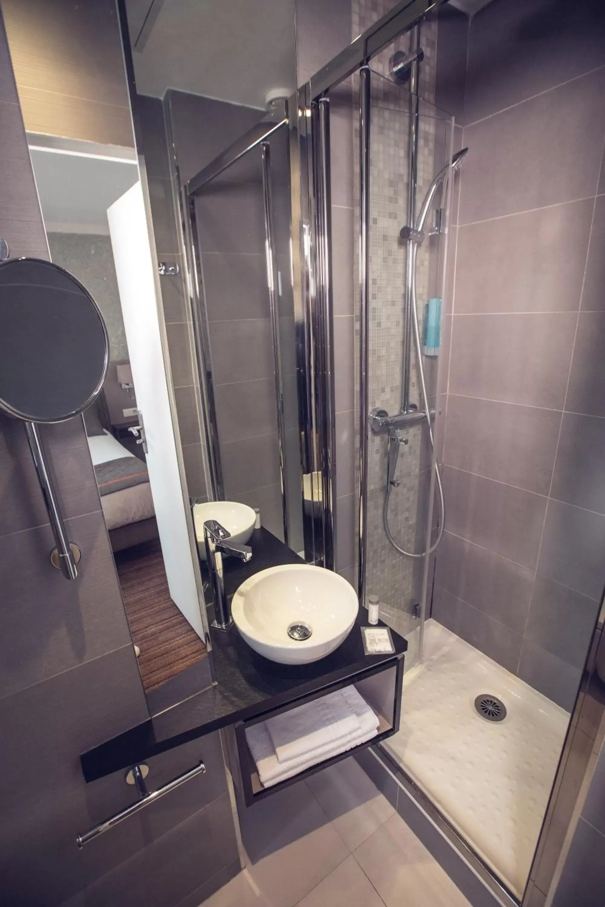 Shower, Bathroom in Timhotel Tour Eiffel