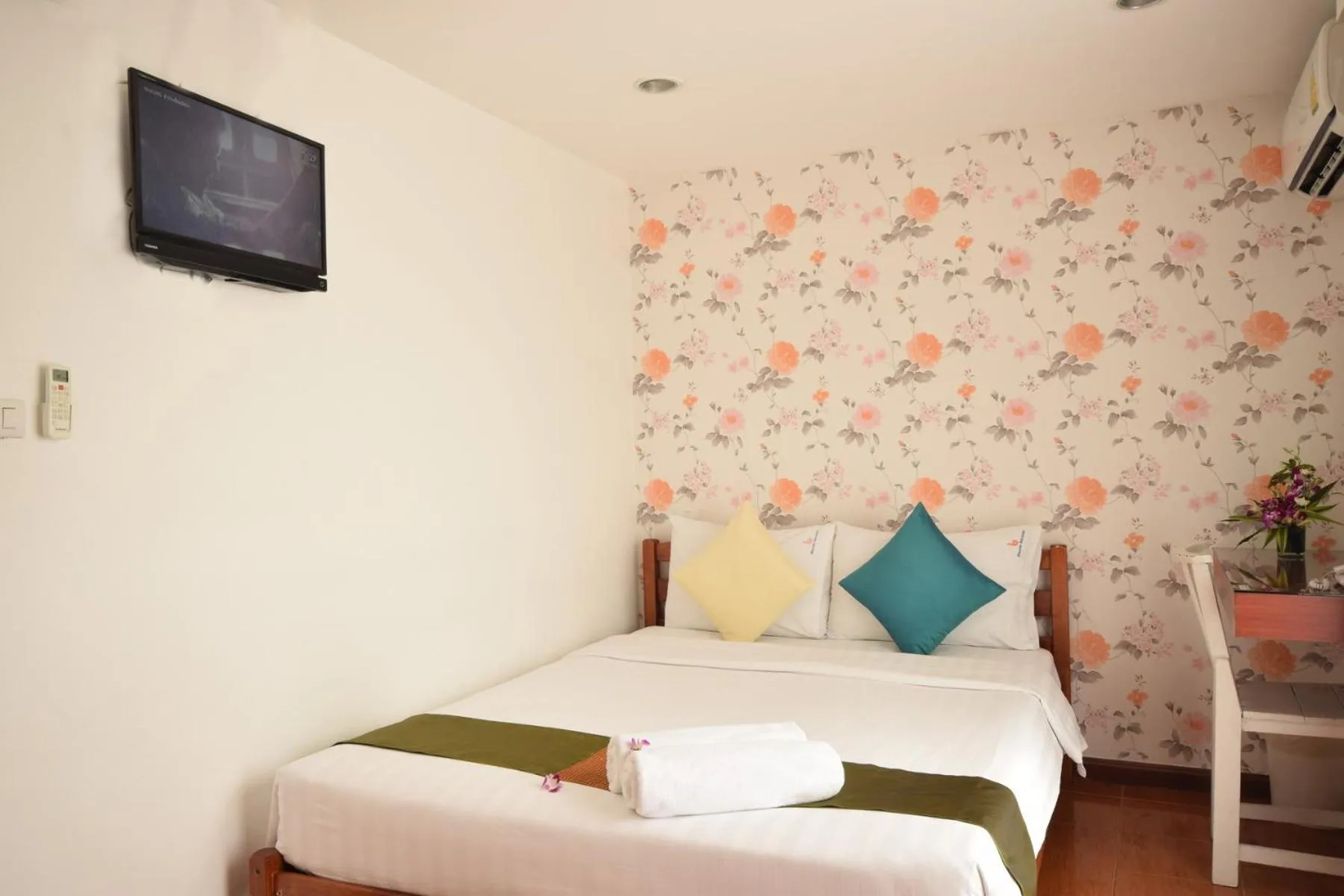 Bed in Blissotel Ratchada