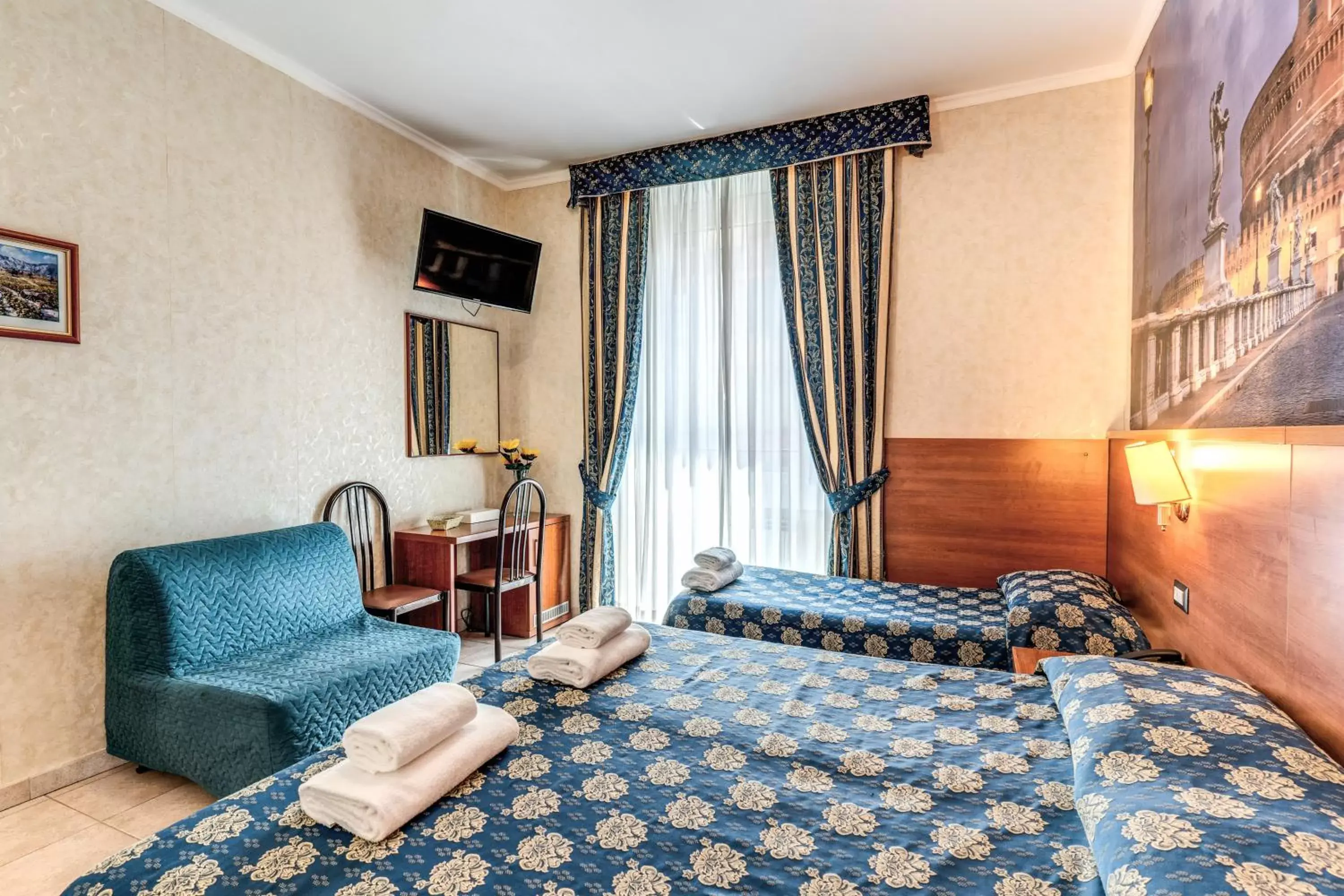 TV and multimedia, Bed in Hotel Orlanda