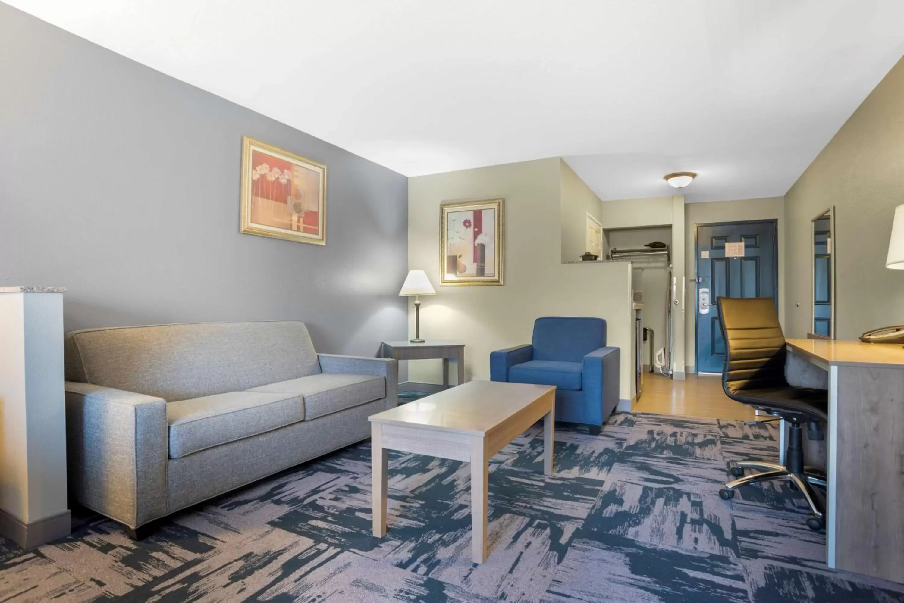 Bedroom, Seating Area in Best Western Wakulla Inn & Suites