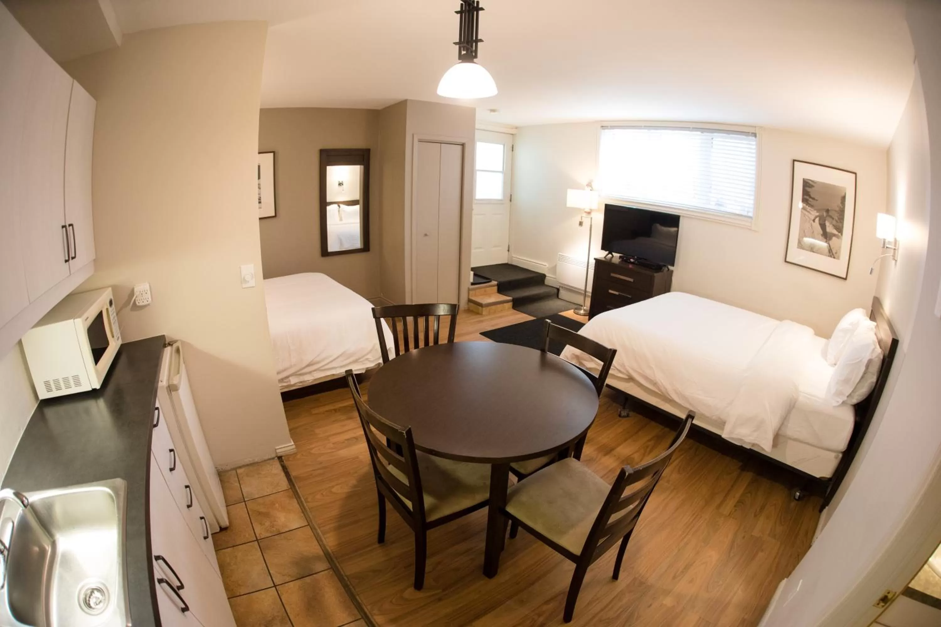 Dining Area in Le Montagnard, Auberge Hôtel & Chalets